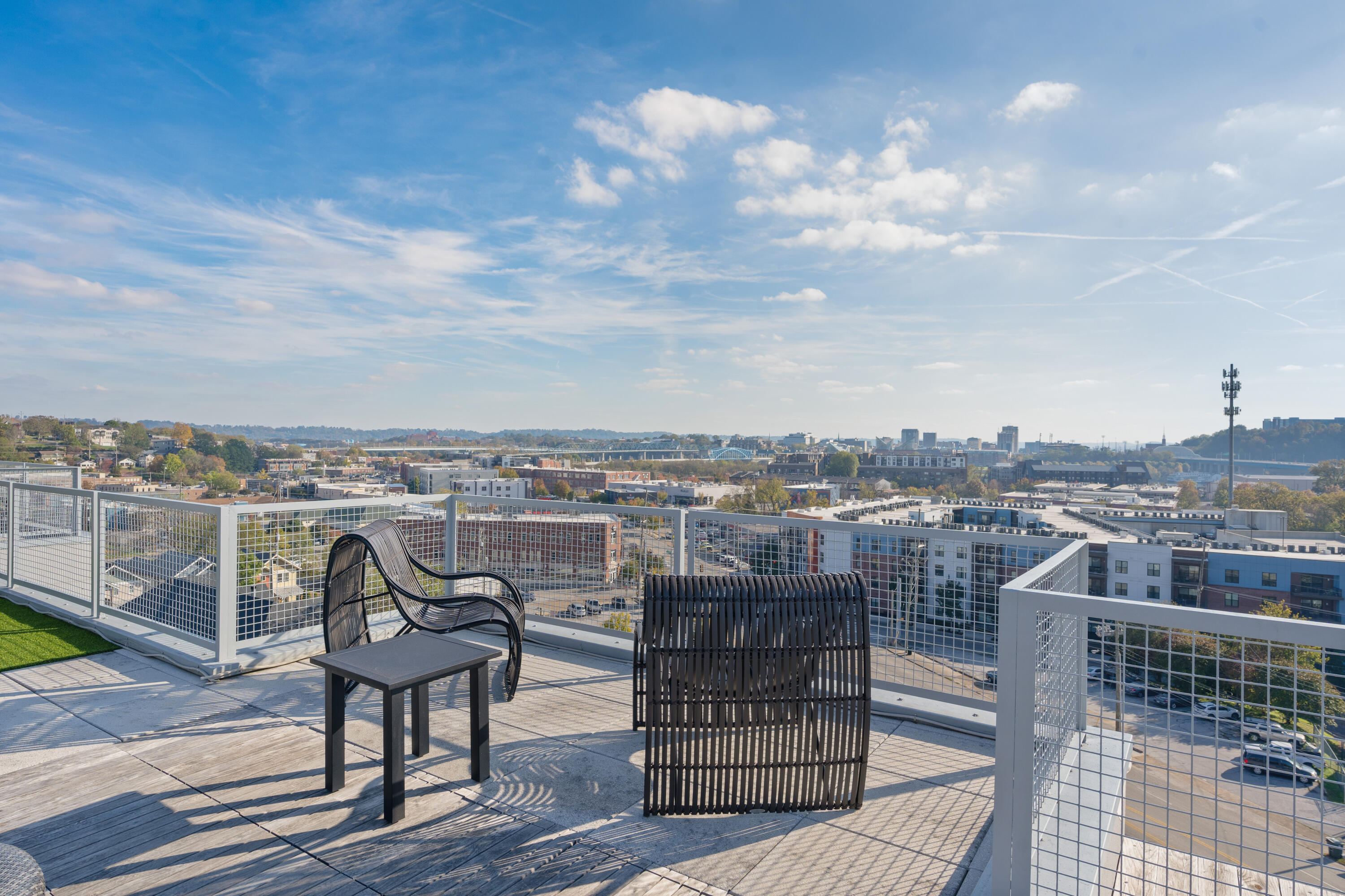 411 Fairpoint Street, 306