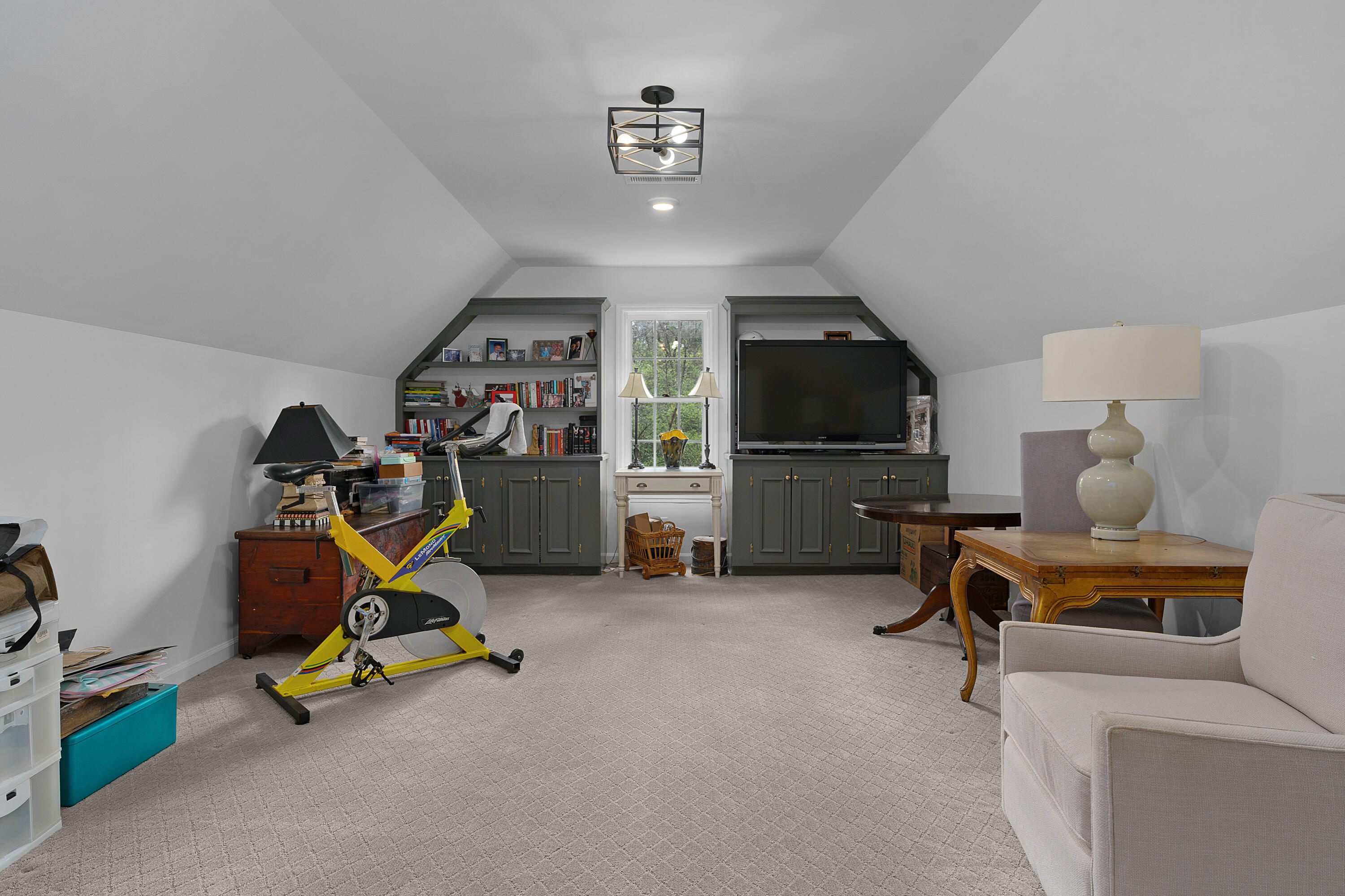 1301 Woodhill Drive
