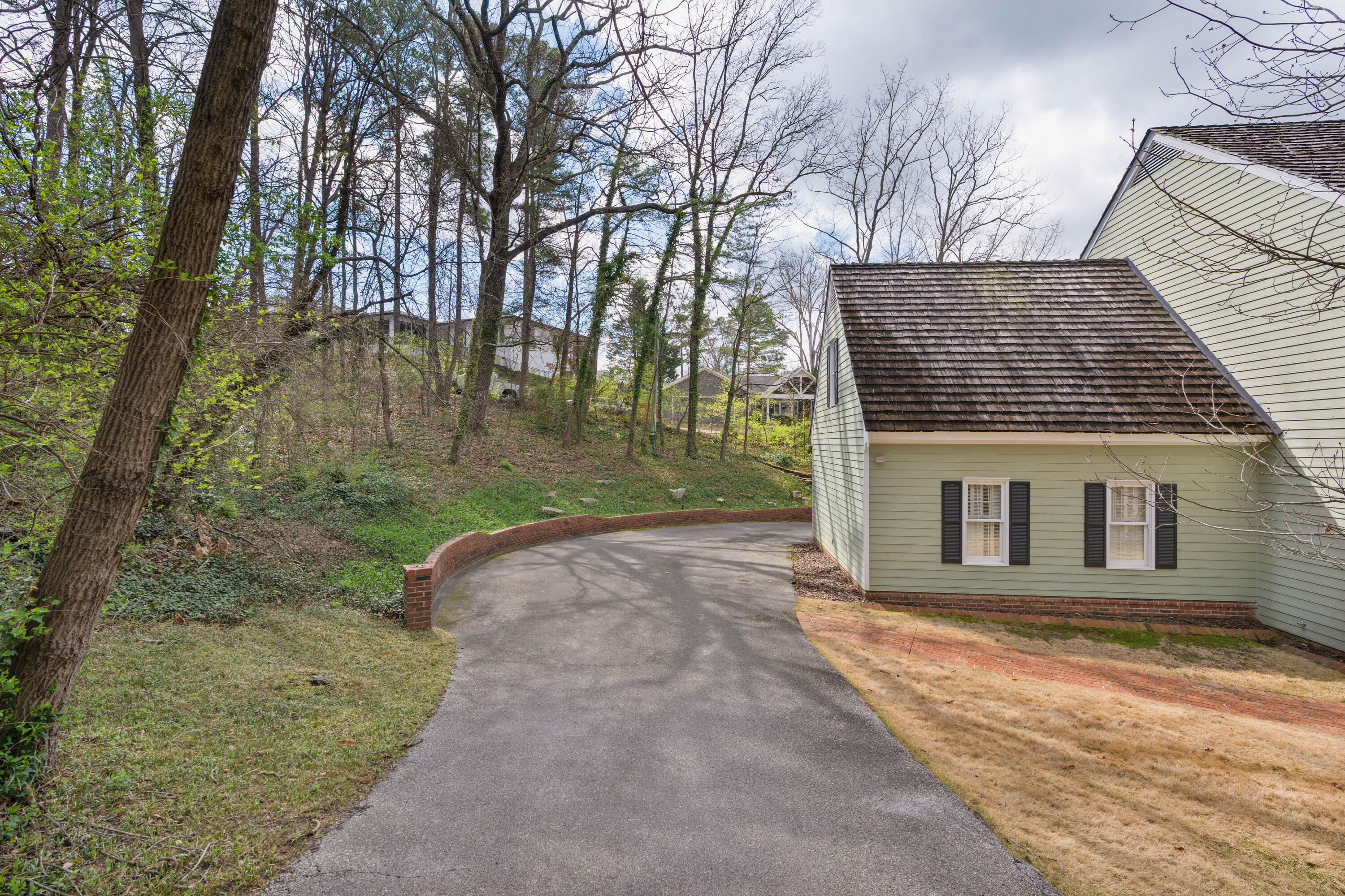 1301 Woodhill Drive