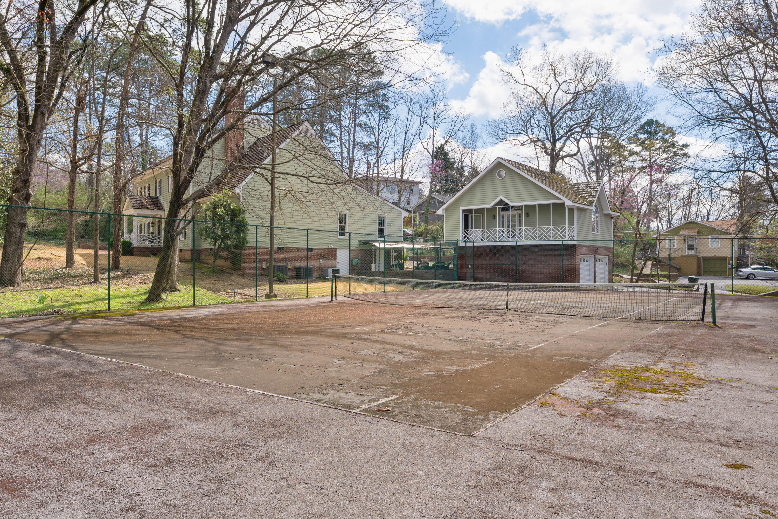 1301 Woodhill Drive