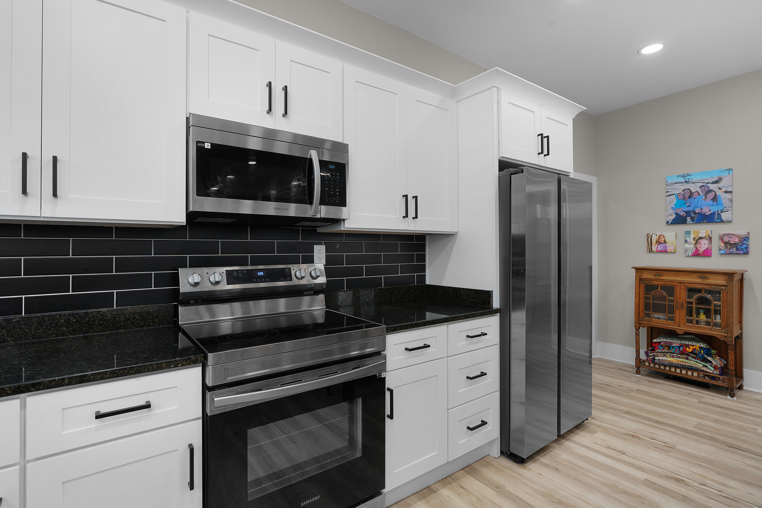 1614 E 12th Street