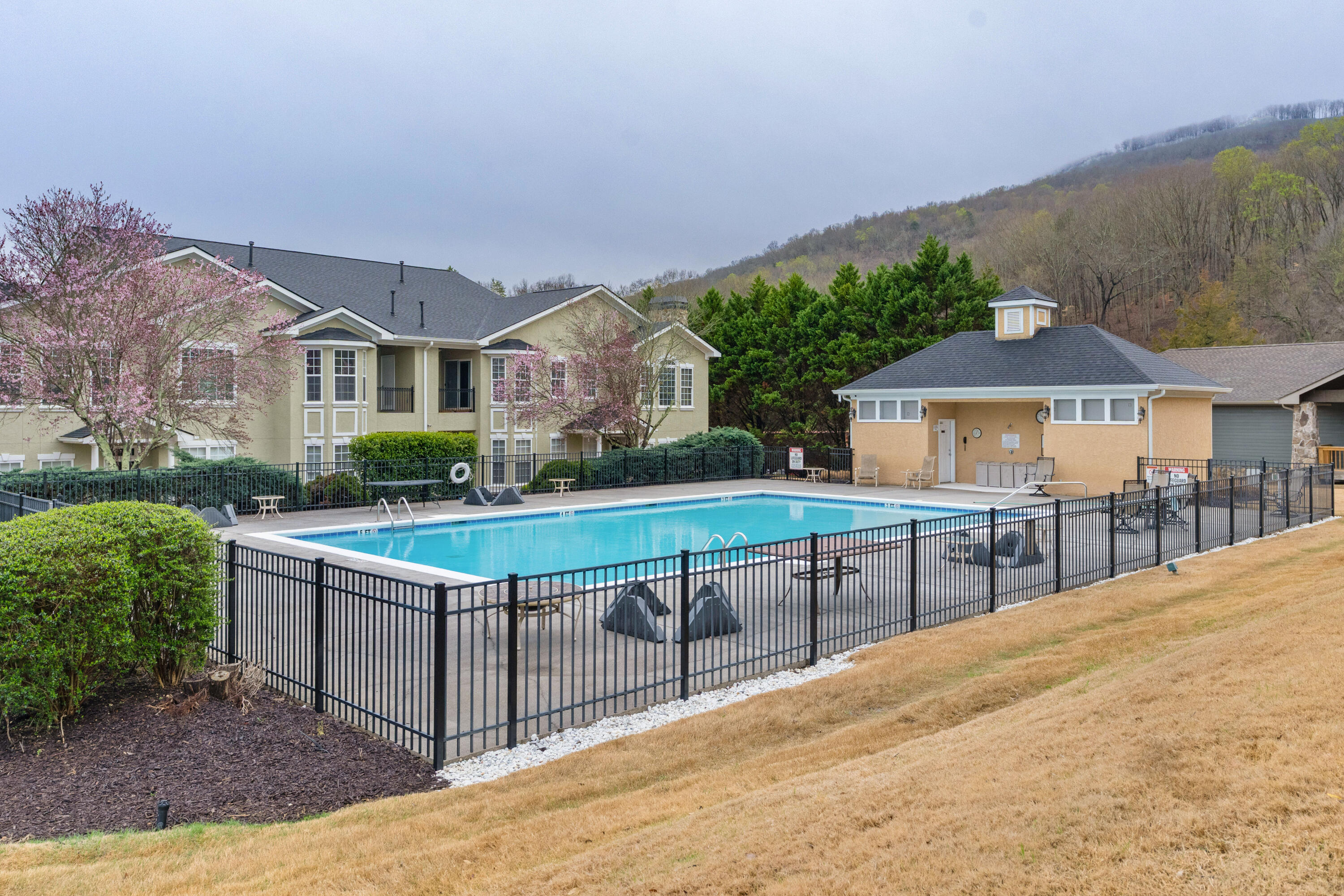 412 Renaissance Court