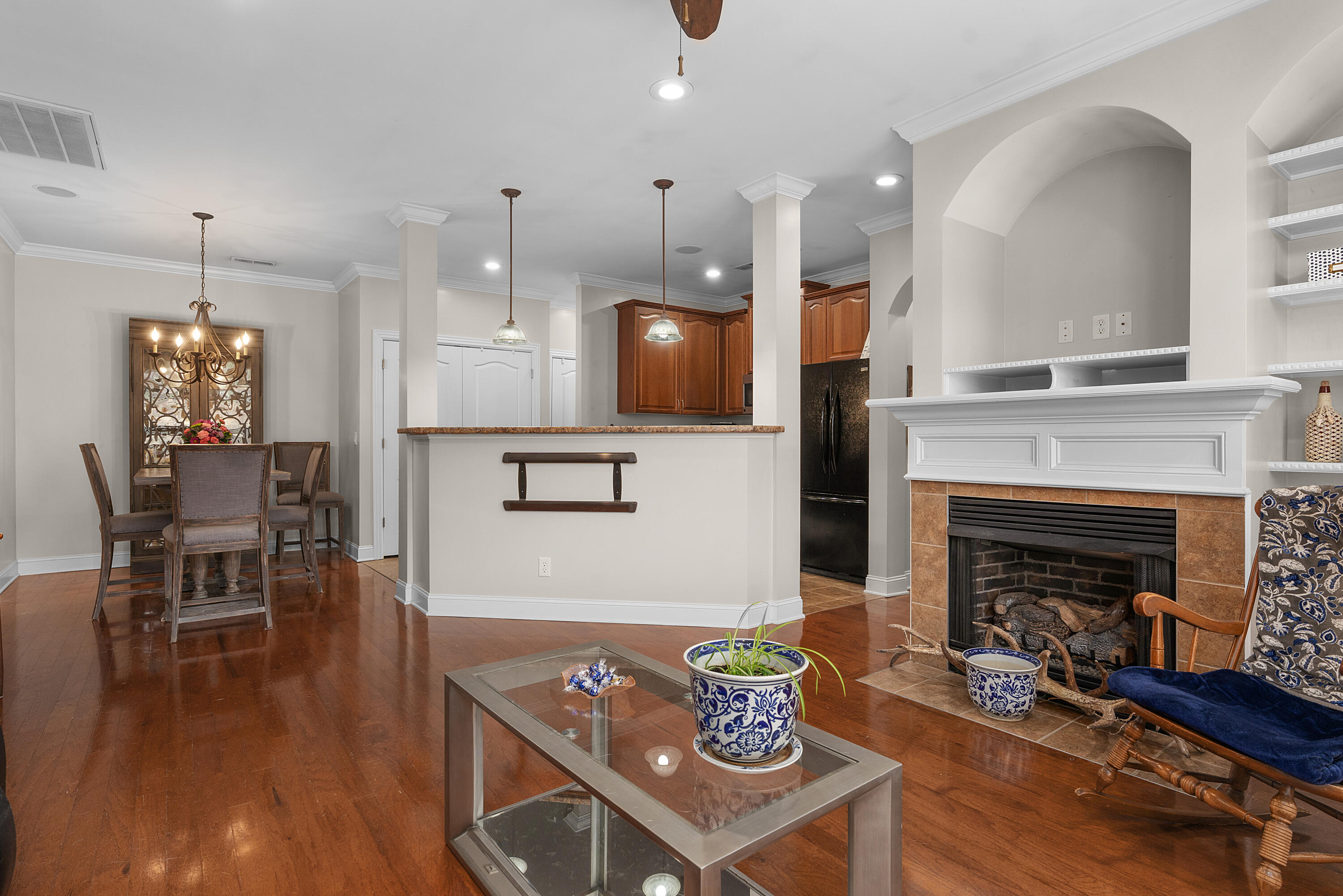 412 Renaissance Court