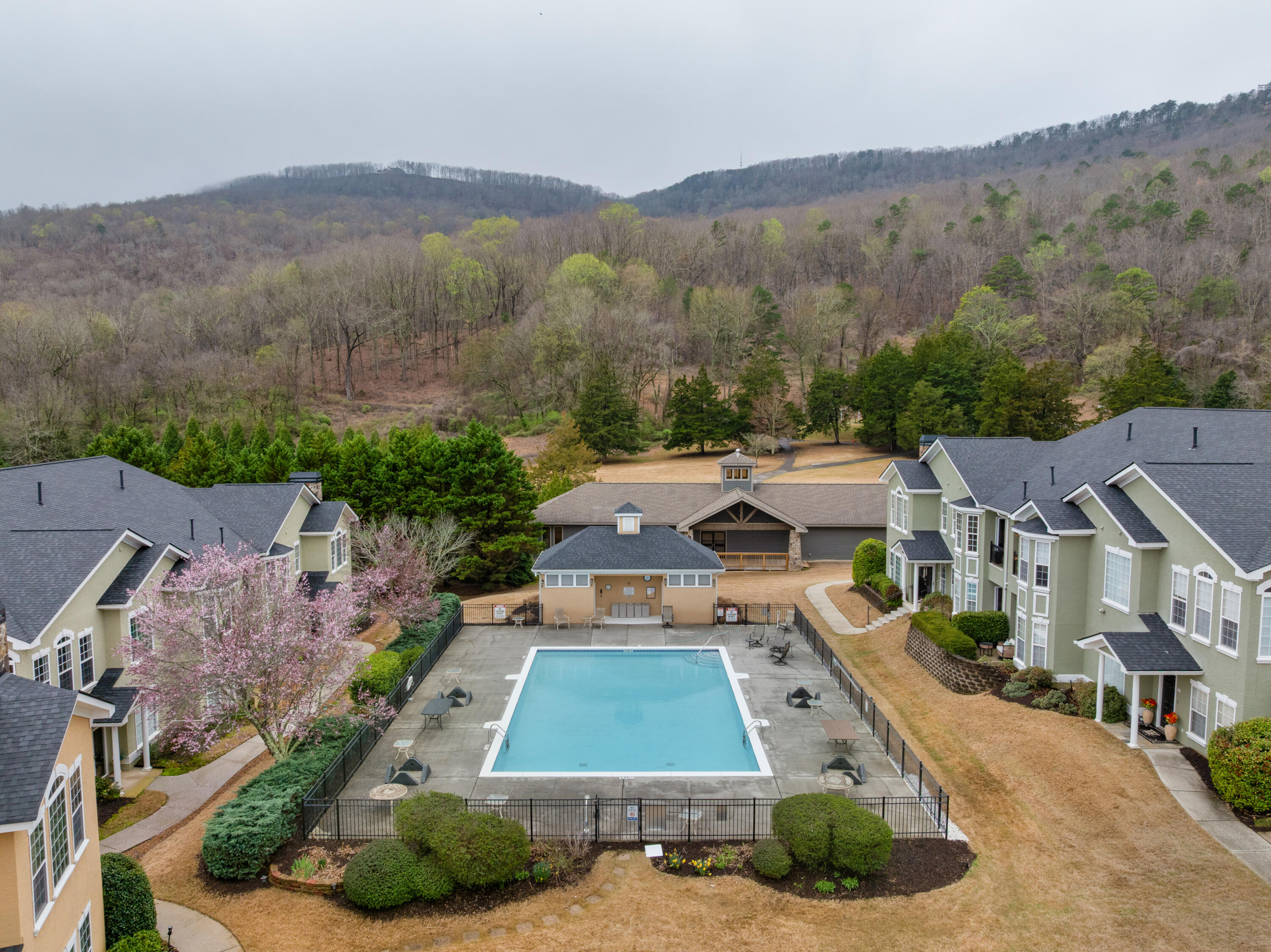 412 Renaissance Court