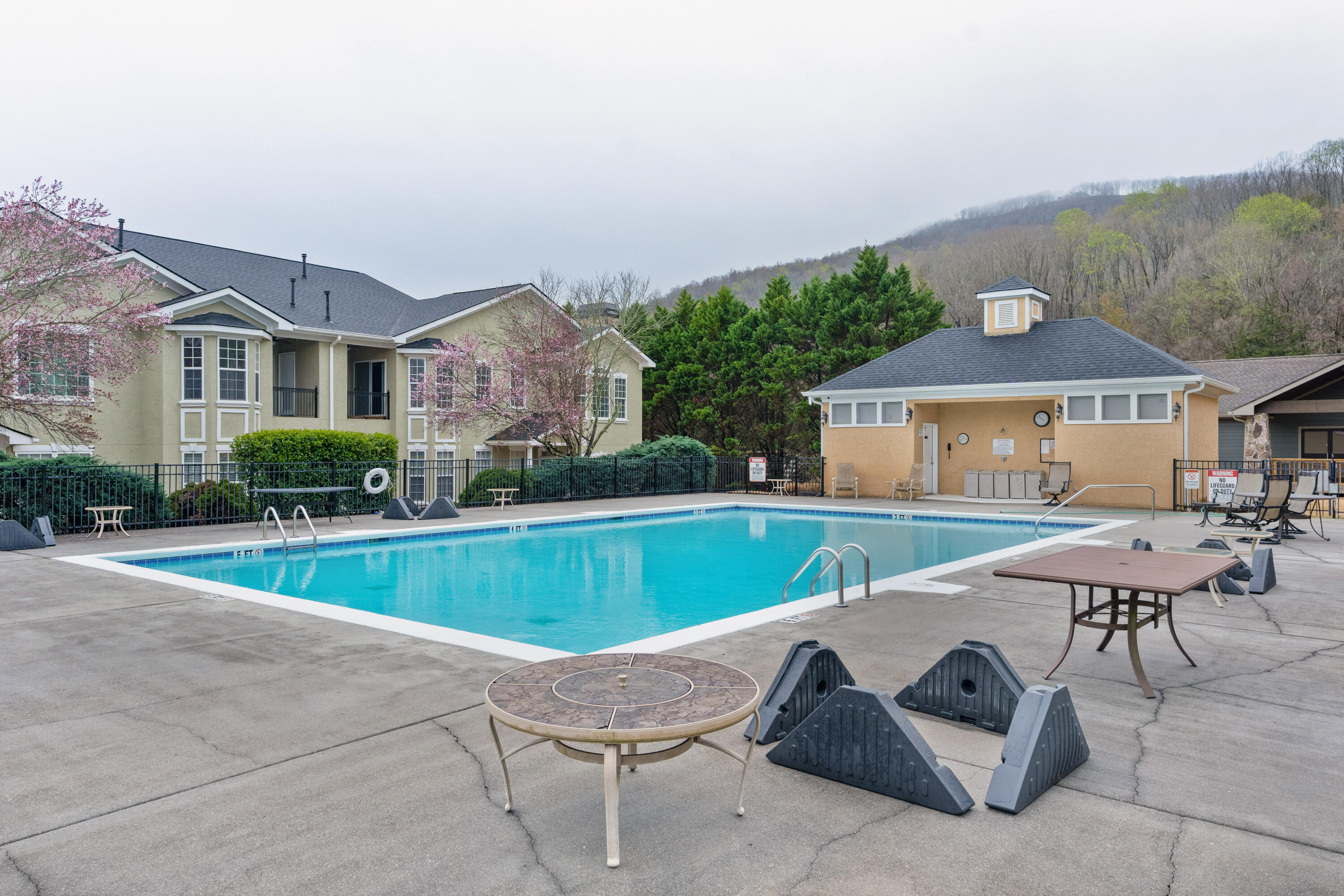 412 Renaissance Court