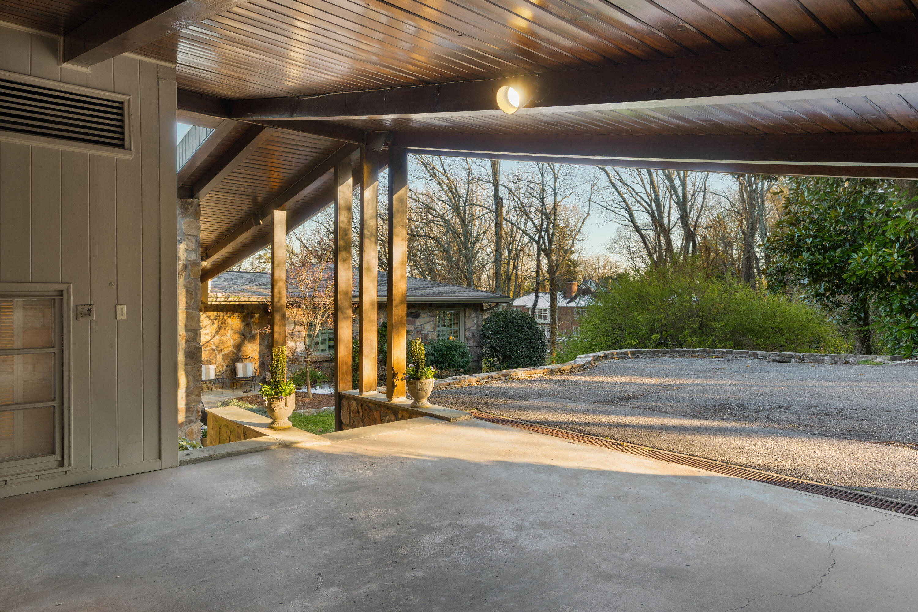 1001 Fleetwood Drive