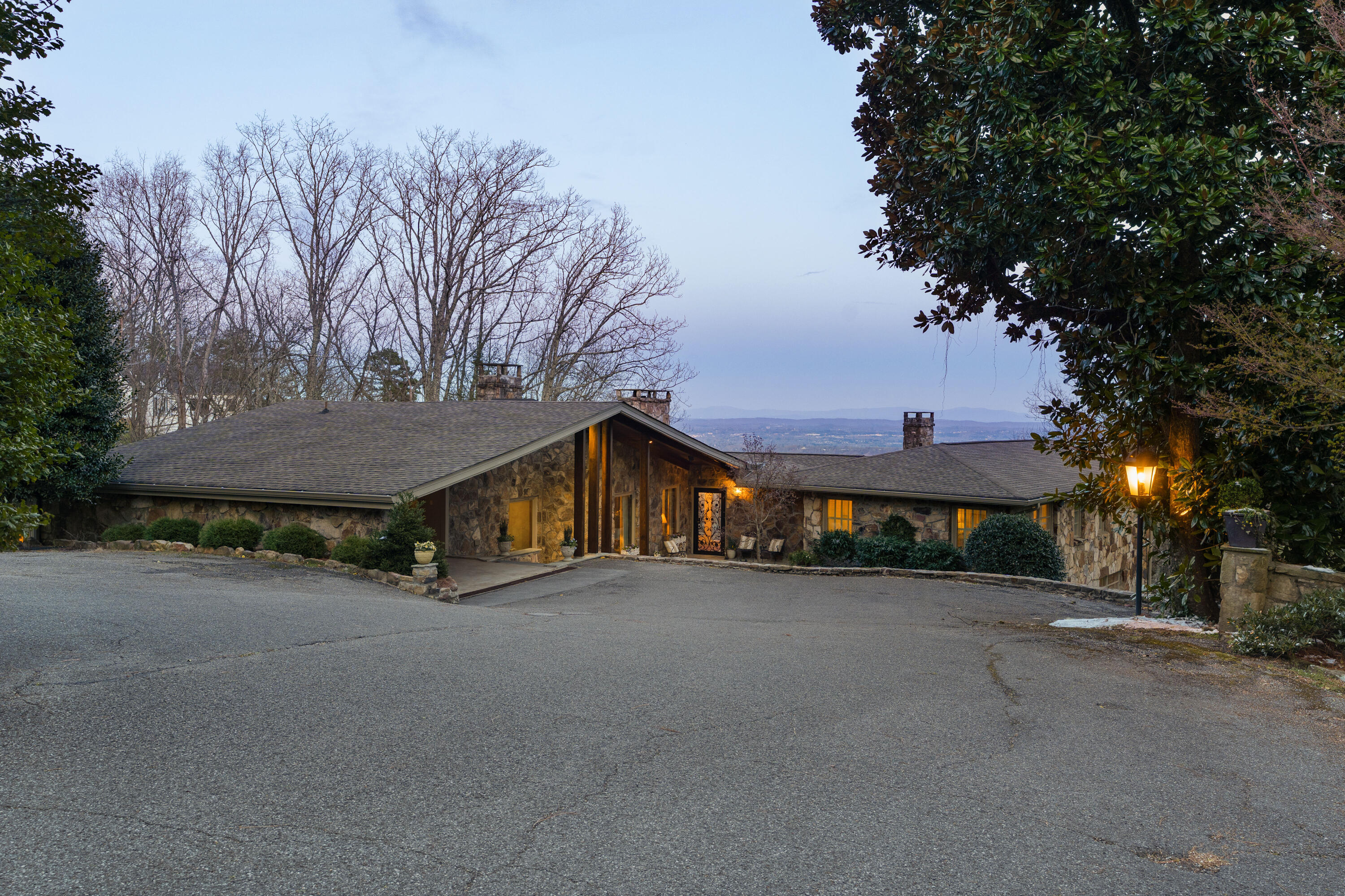1001 Fleetwood Drive