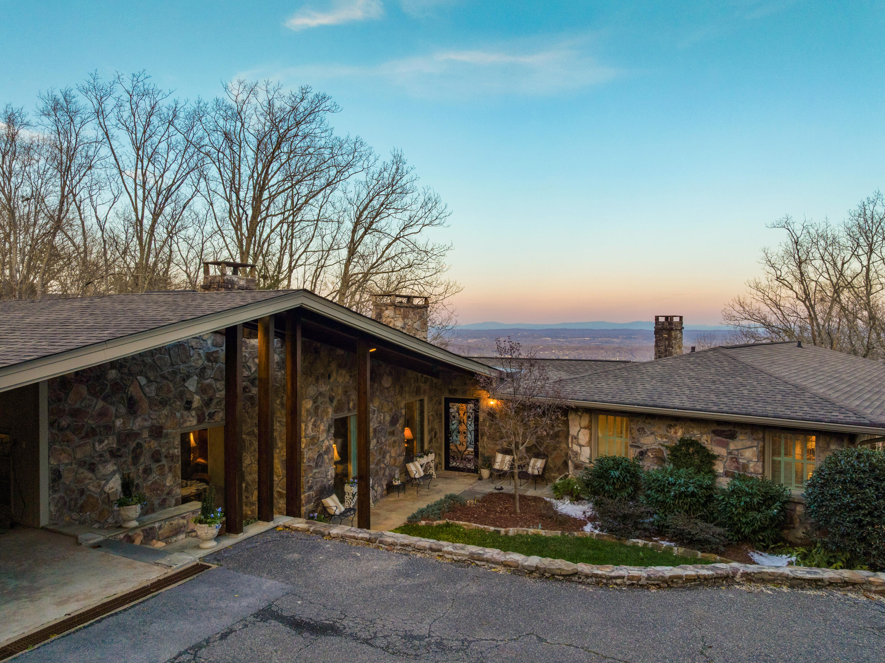 1001 Fleetwood Drive