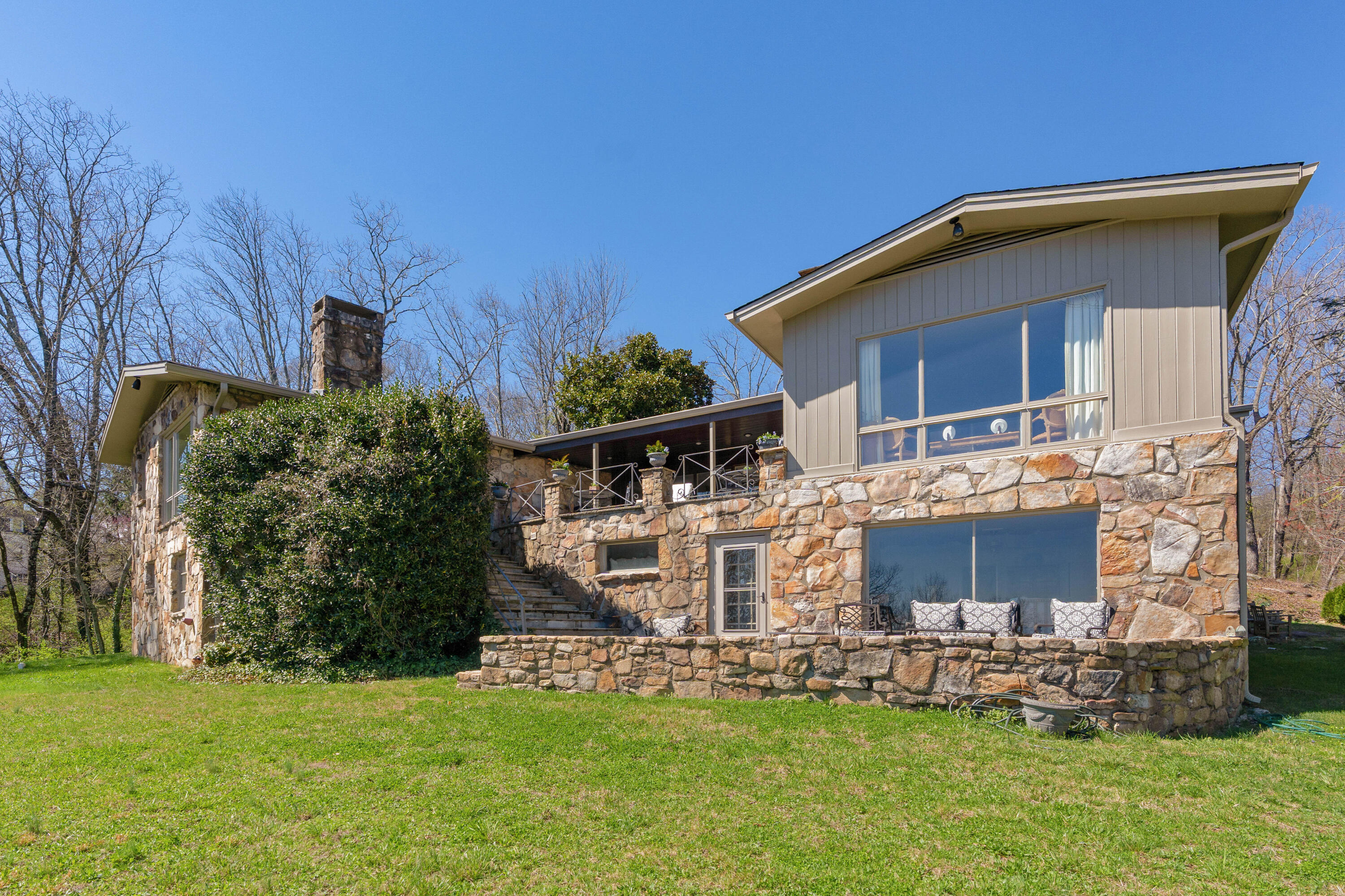 1001 Fleetwood Drive