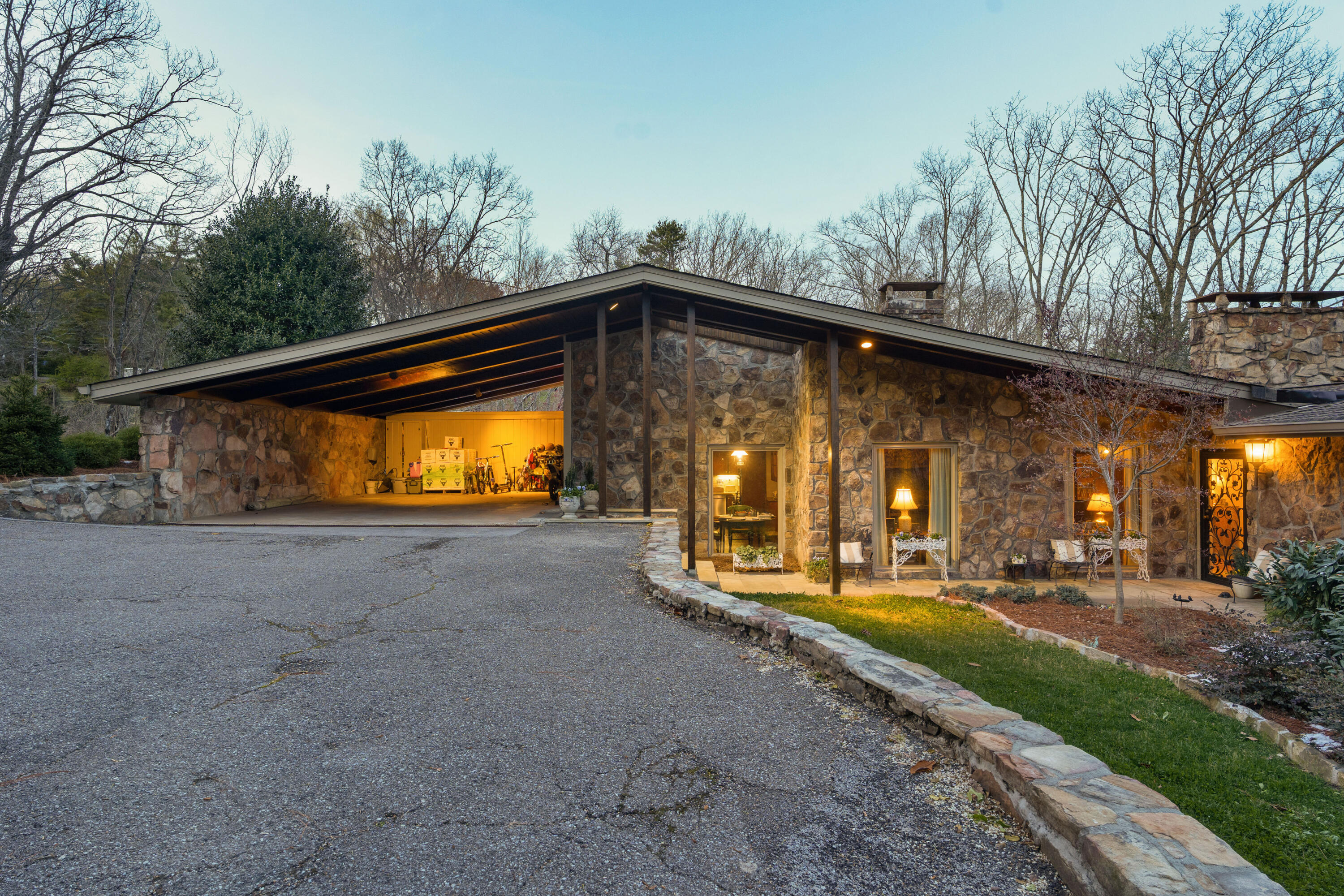1001 Fleetwood Drive