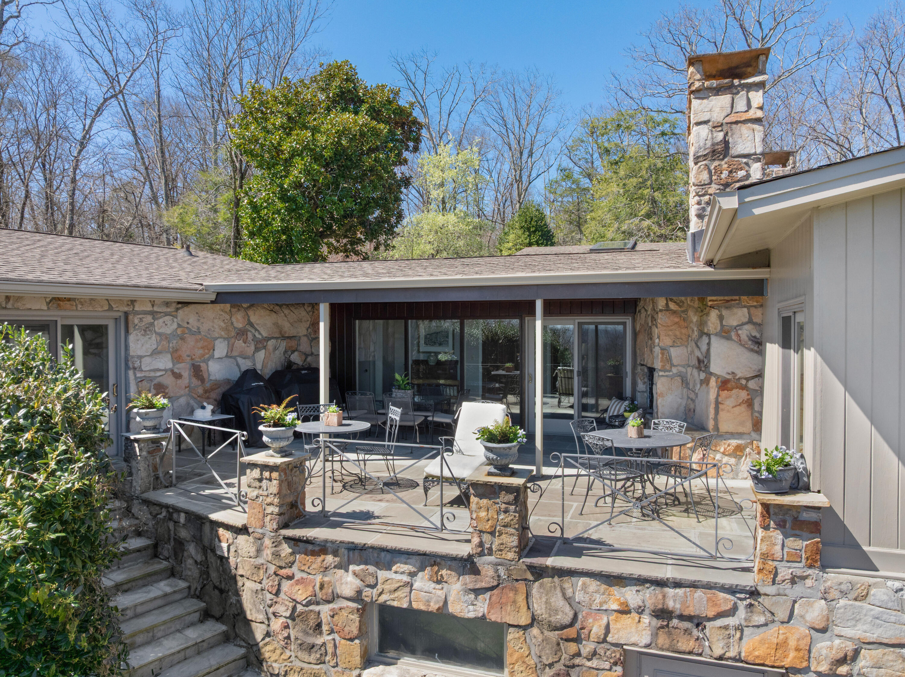1001 Fleetwood Drive