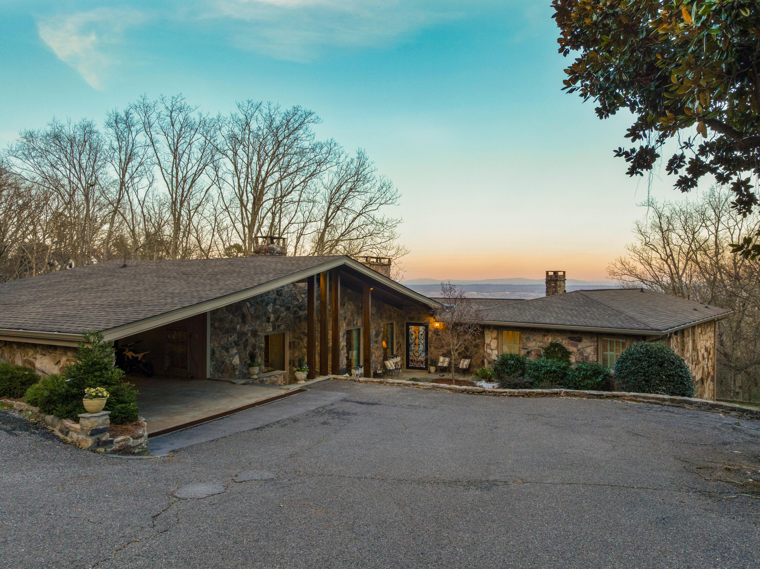 1001 Fleetwood Drive
