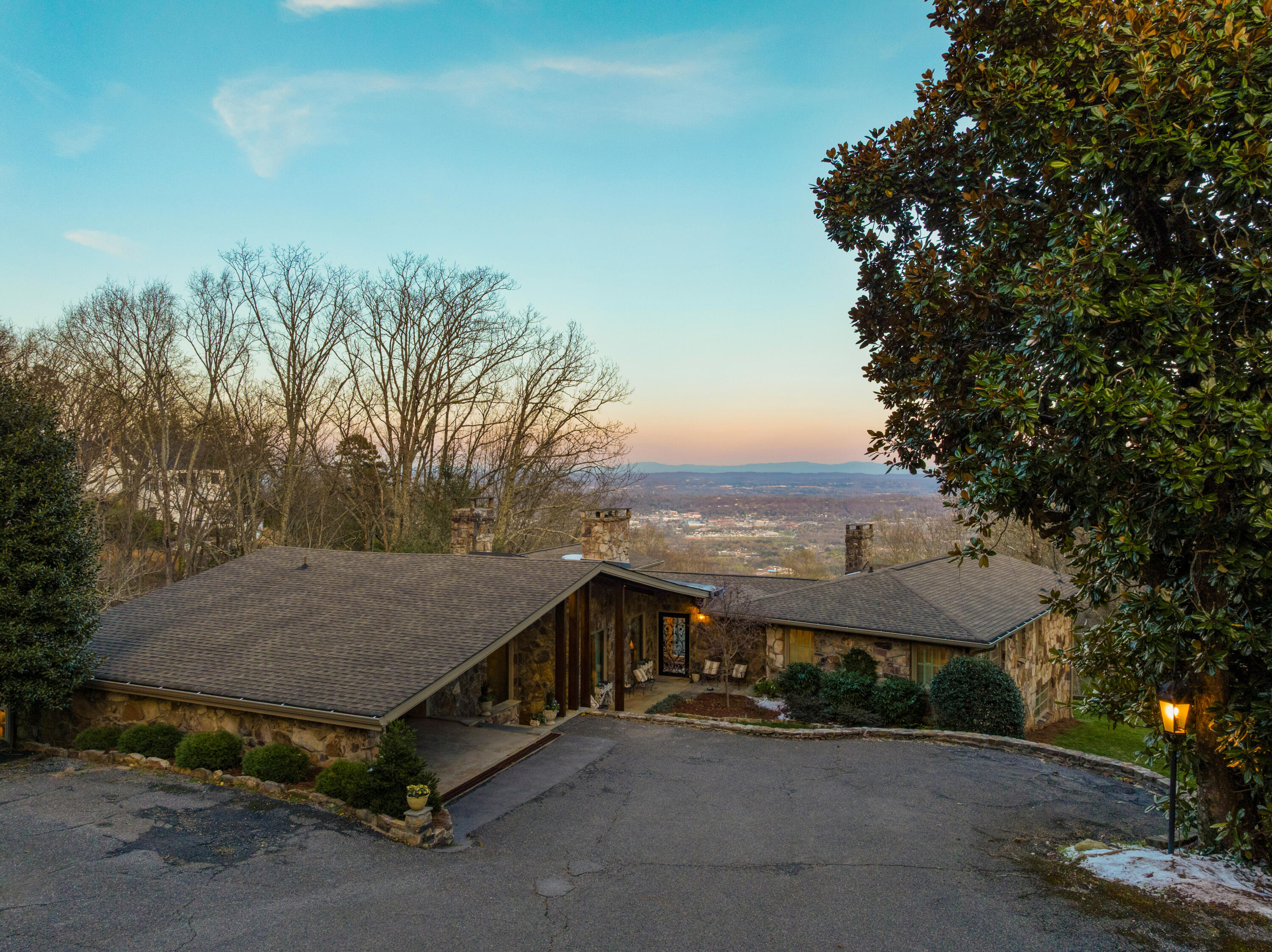 1001 Fleetwood Drive