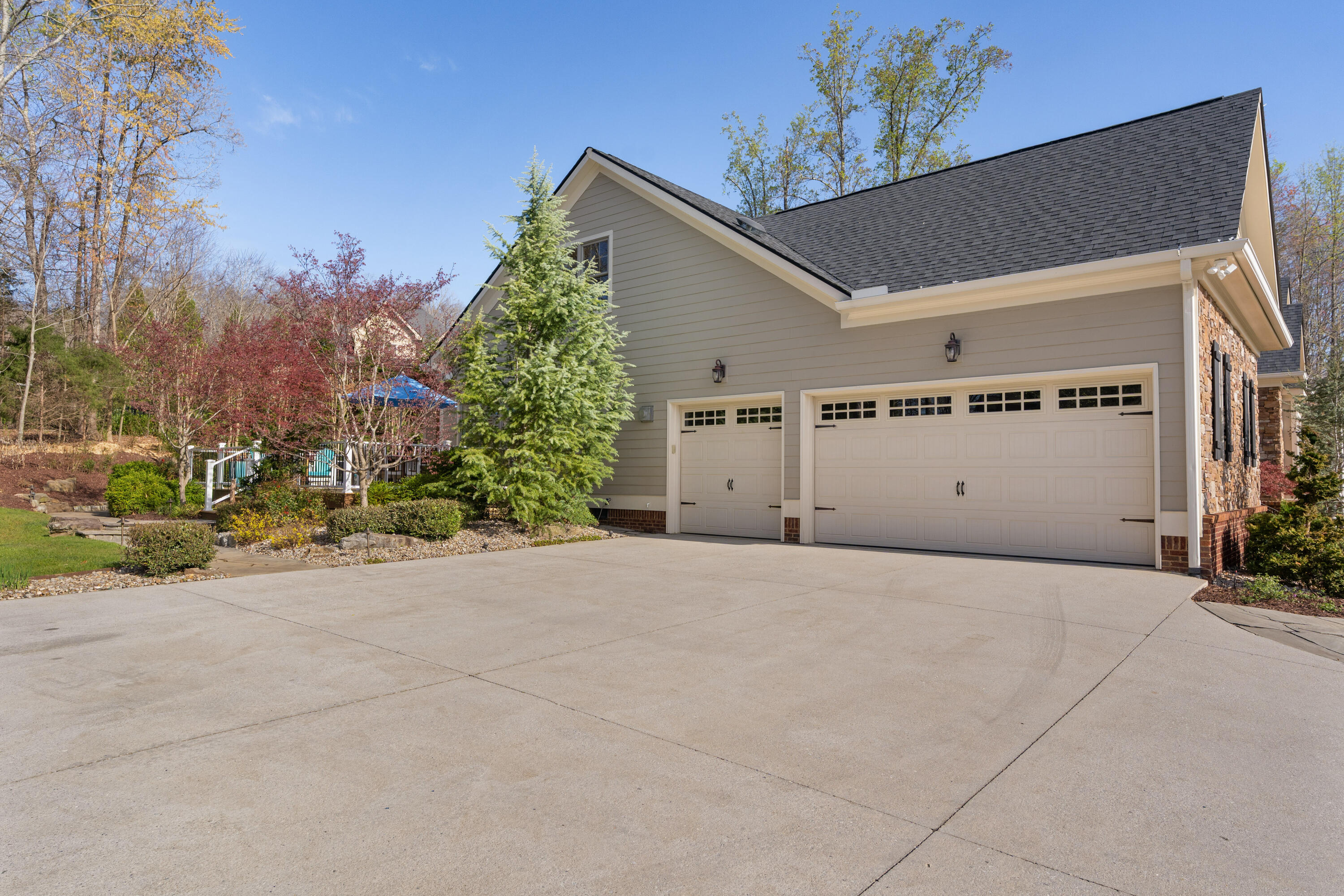 9347 Bronze Branch Lane