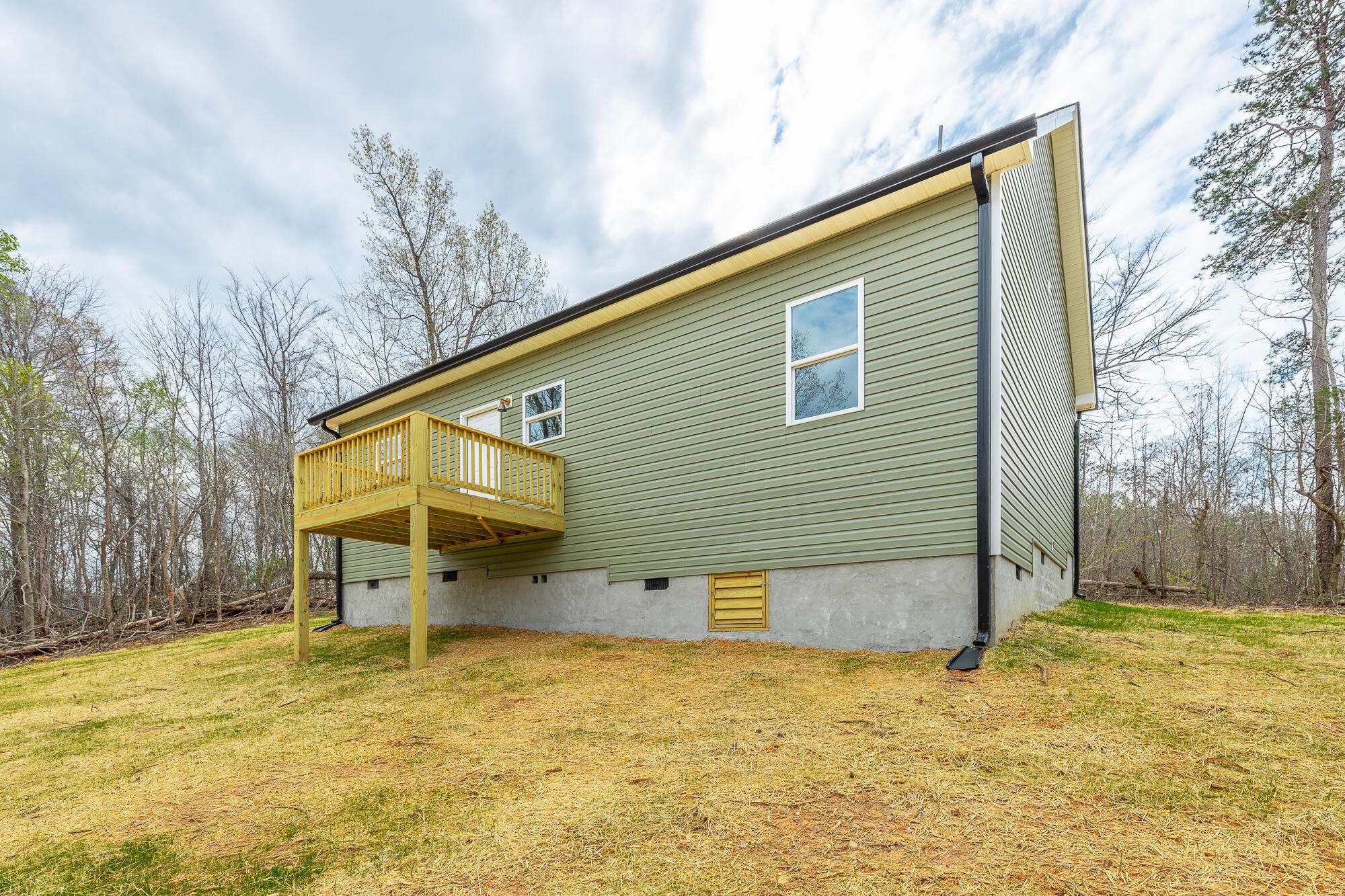 141 Pineway Circle
