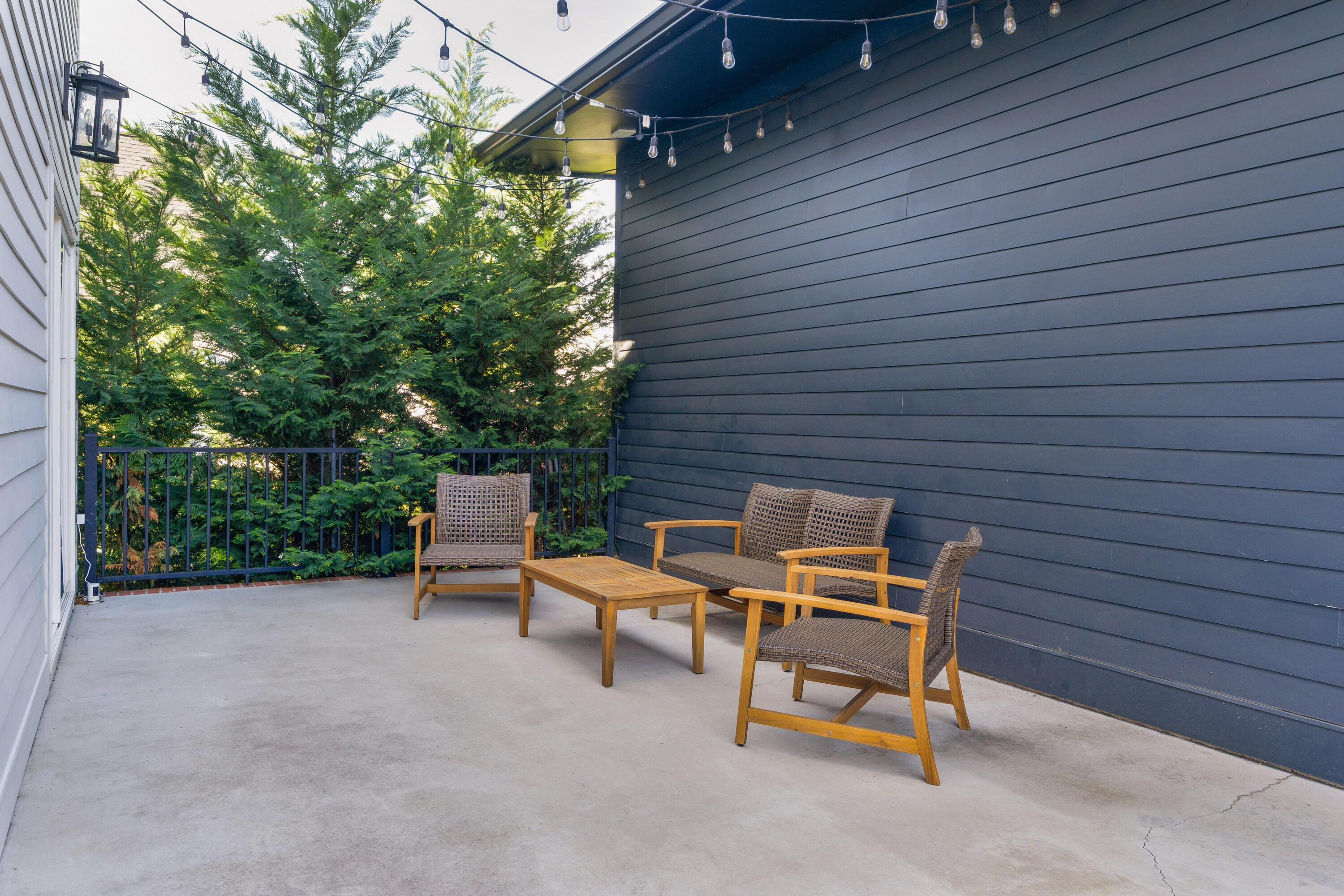 1137 Pierce Avenue