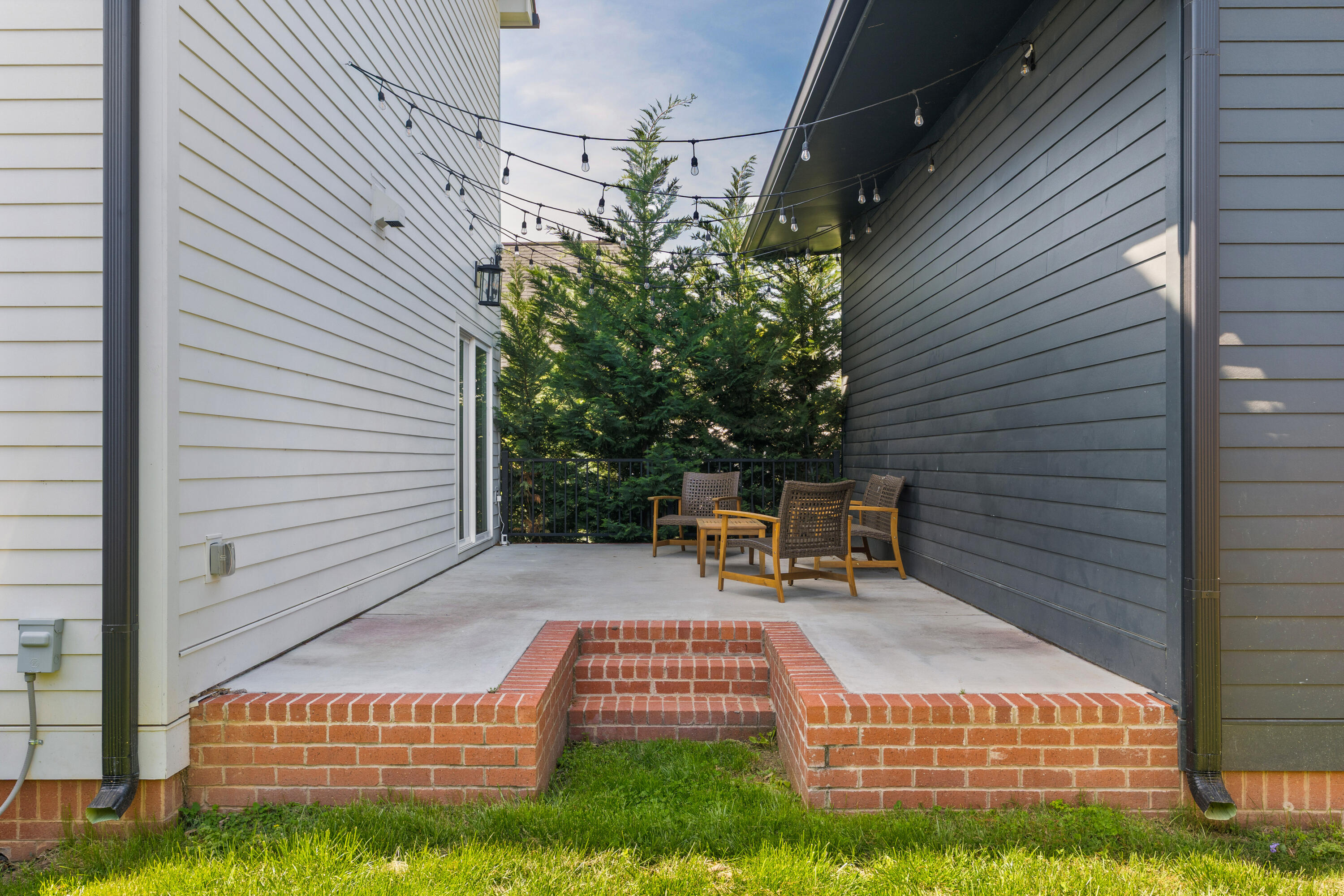 1137 Pierce Avenue