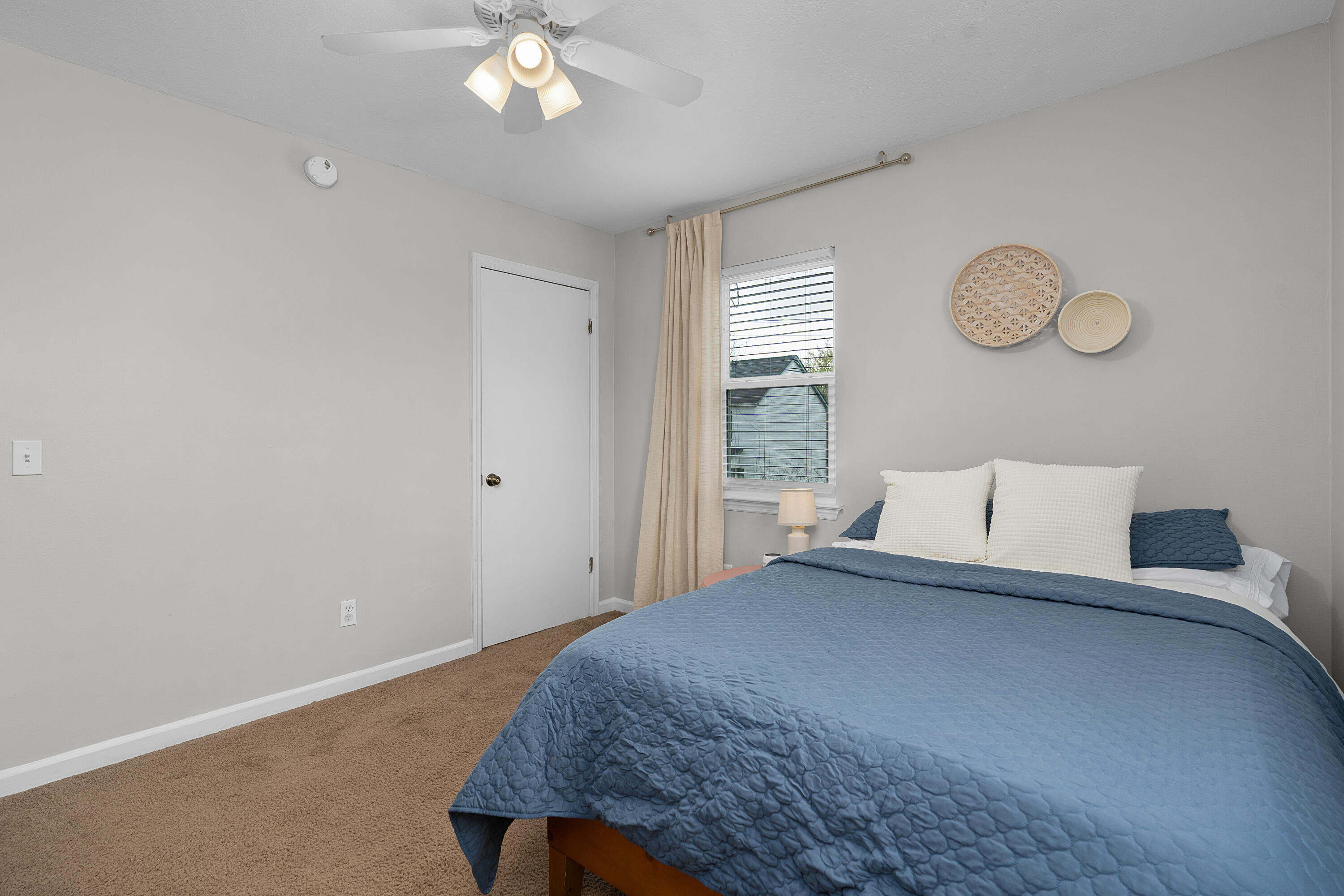 1701 Roberts Place