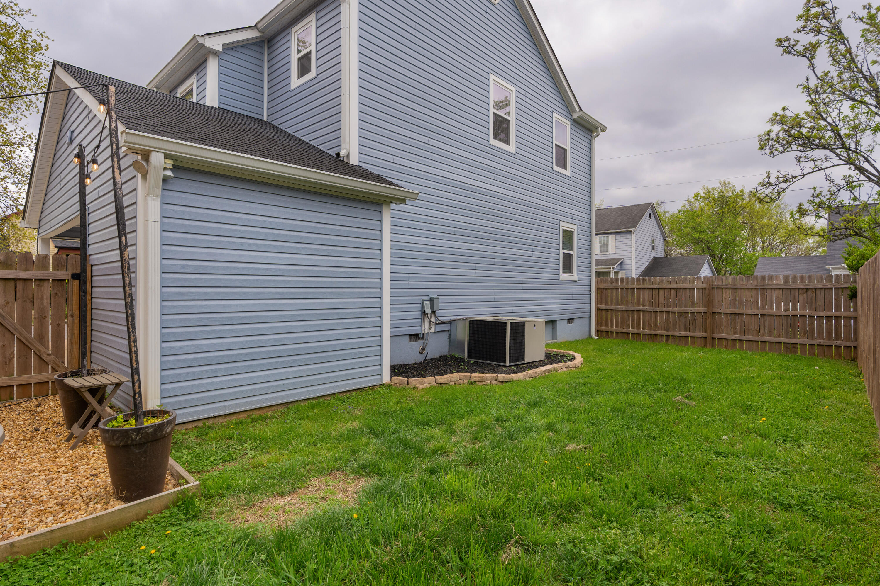 1701 Roberts Place