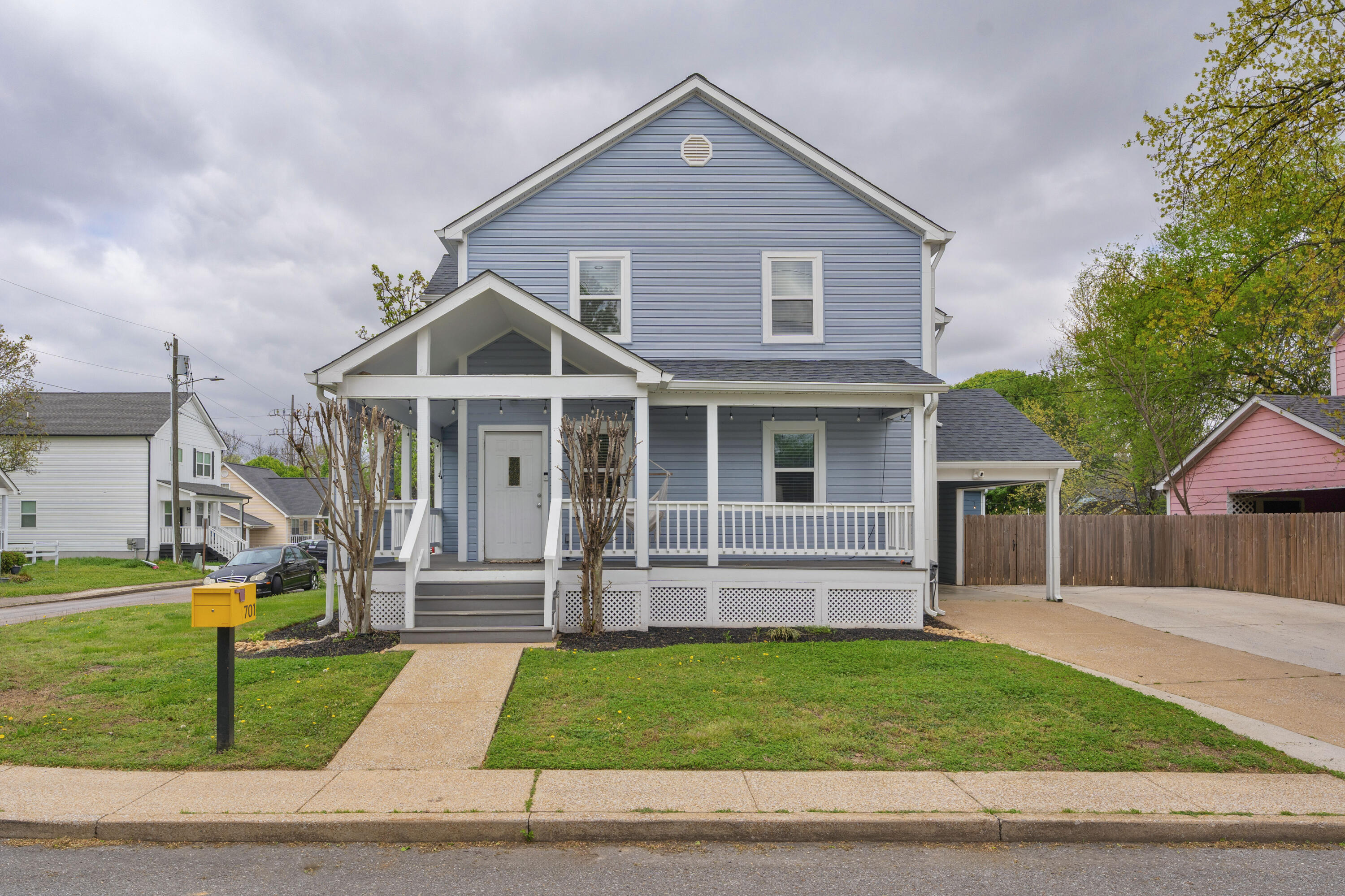 1701 Roberts Place