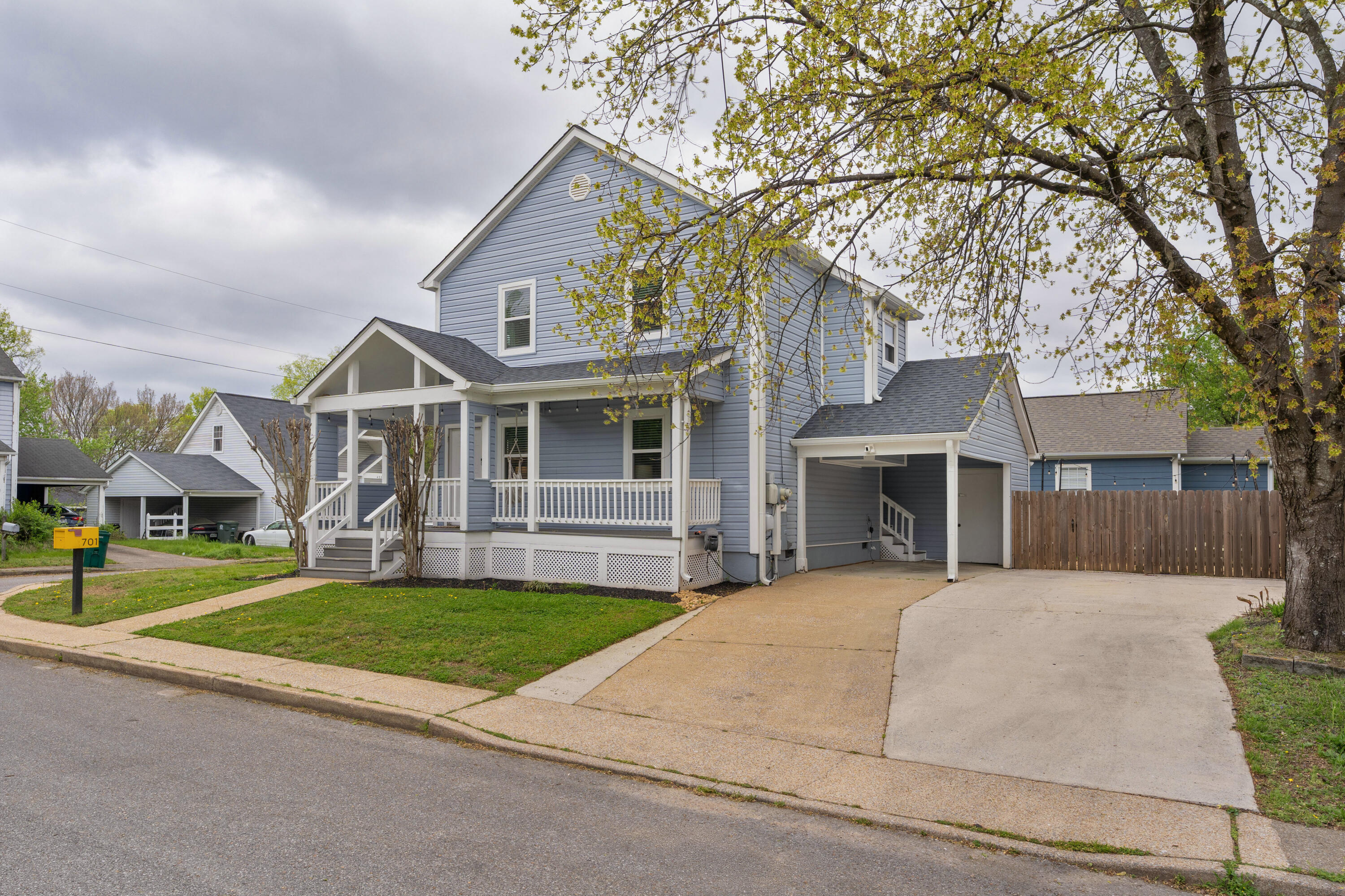 1701 Roberts Place
