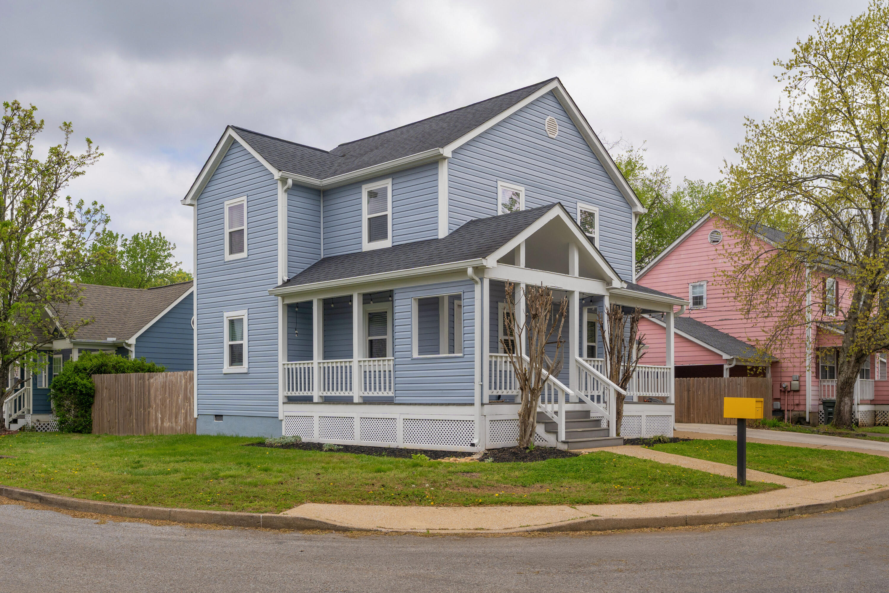 1701 Roberts Place
