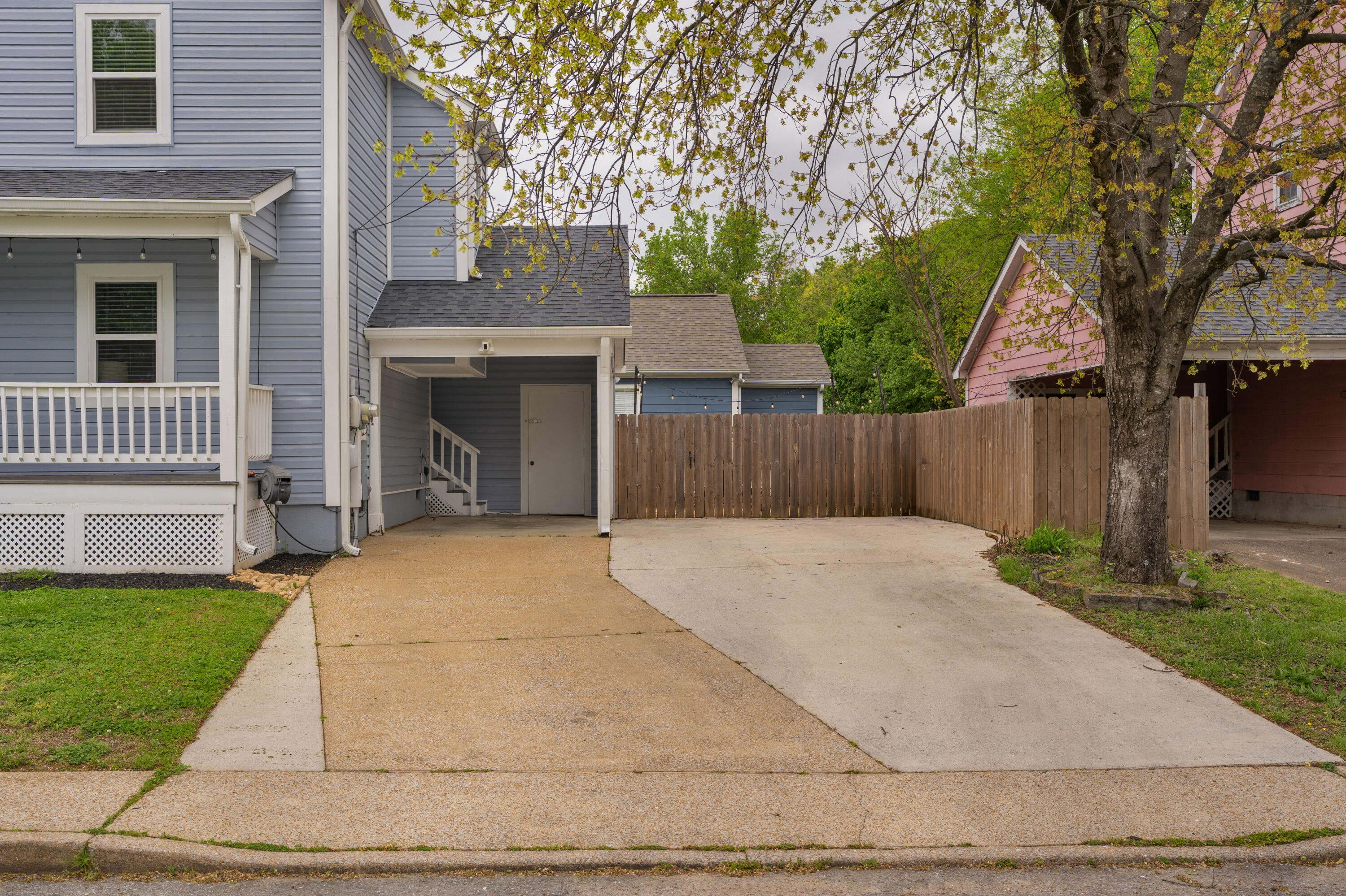 1701 Roberts Place