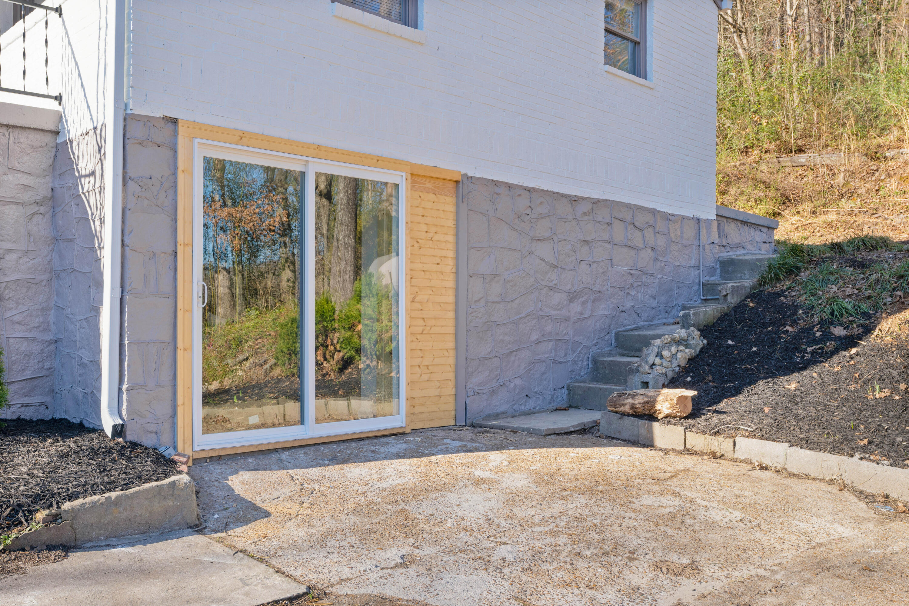 109 Hogan Road