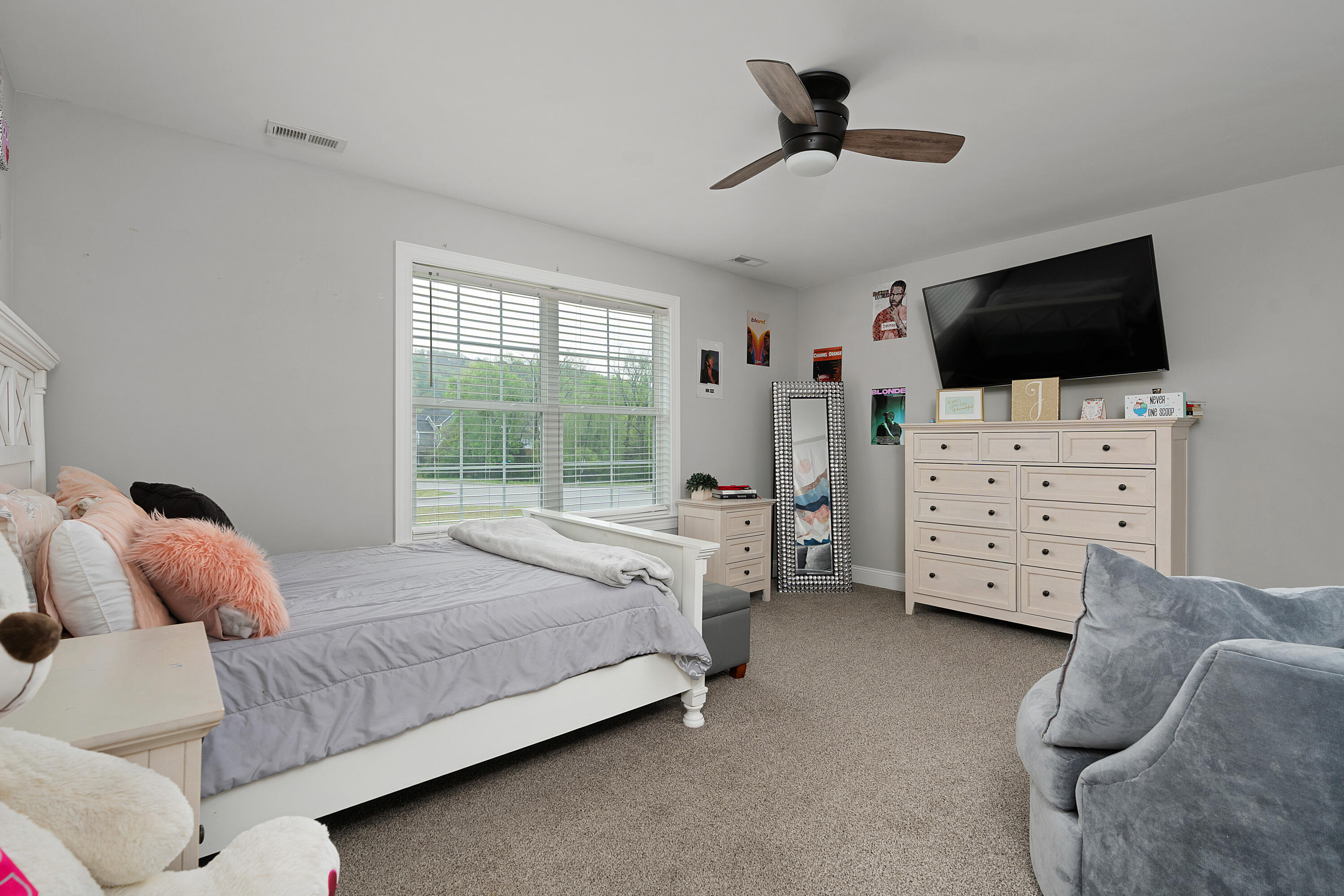 9089 Silver Maple Drive