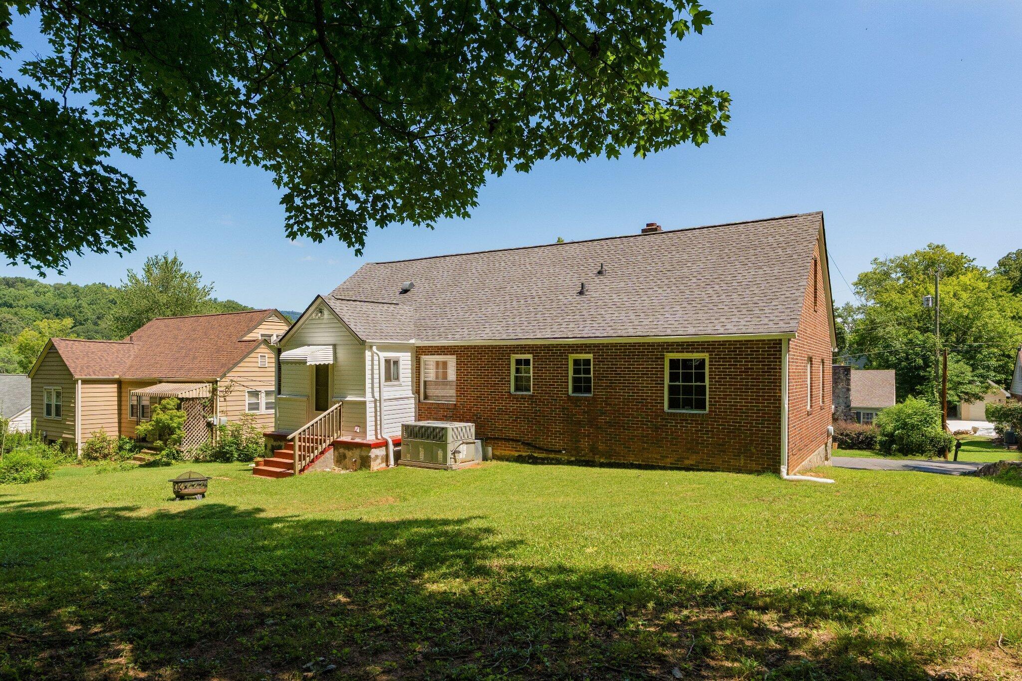 110 Forsythe Street