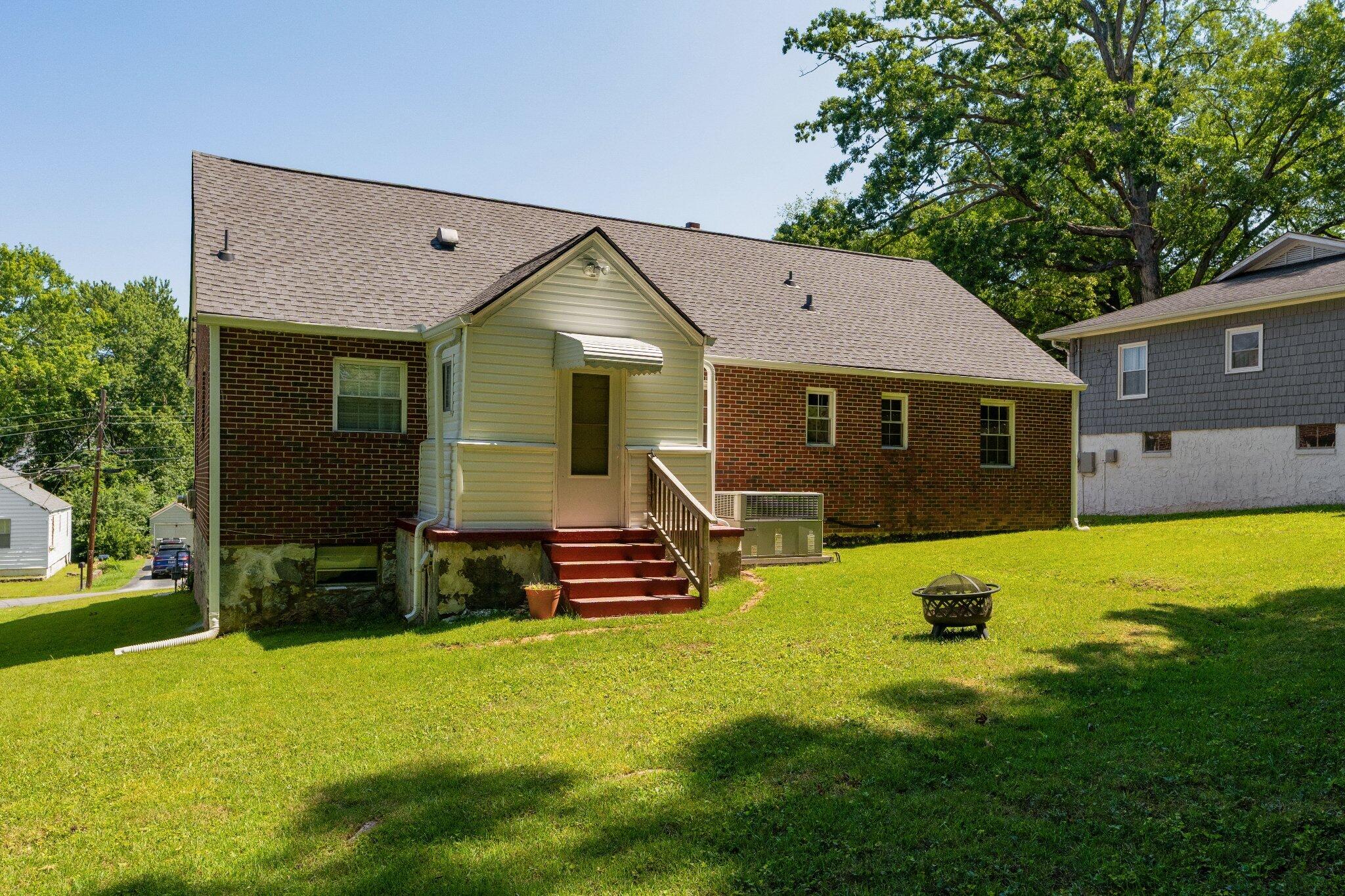 110 Forsythe Street