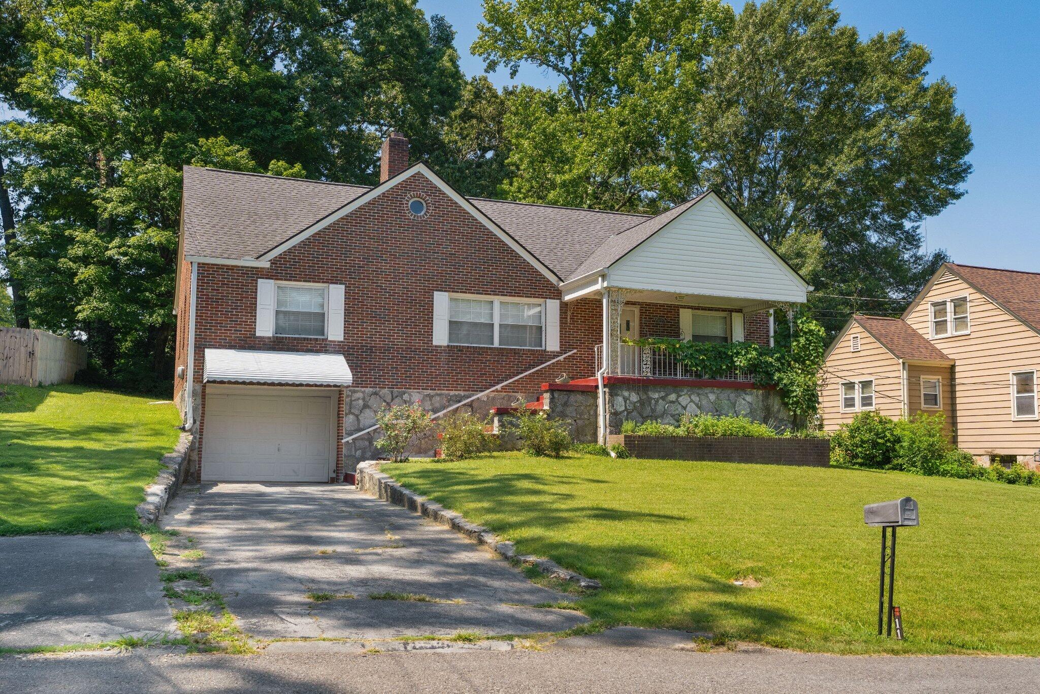 110 Forsythe Street