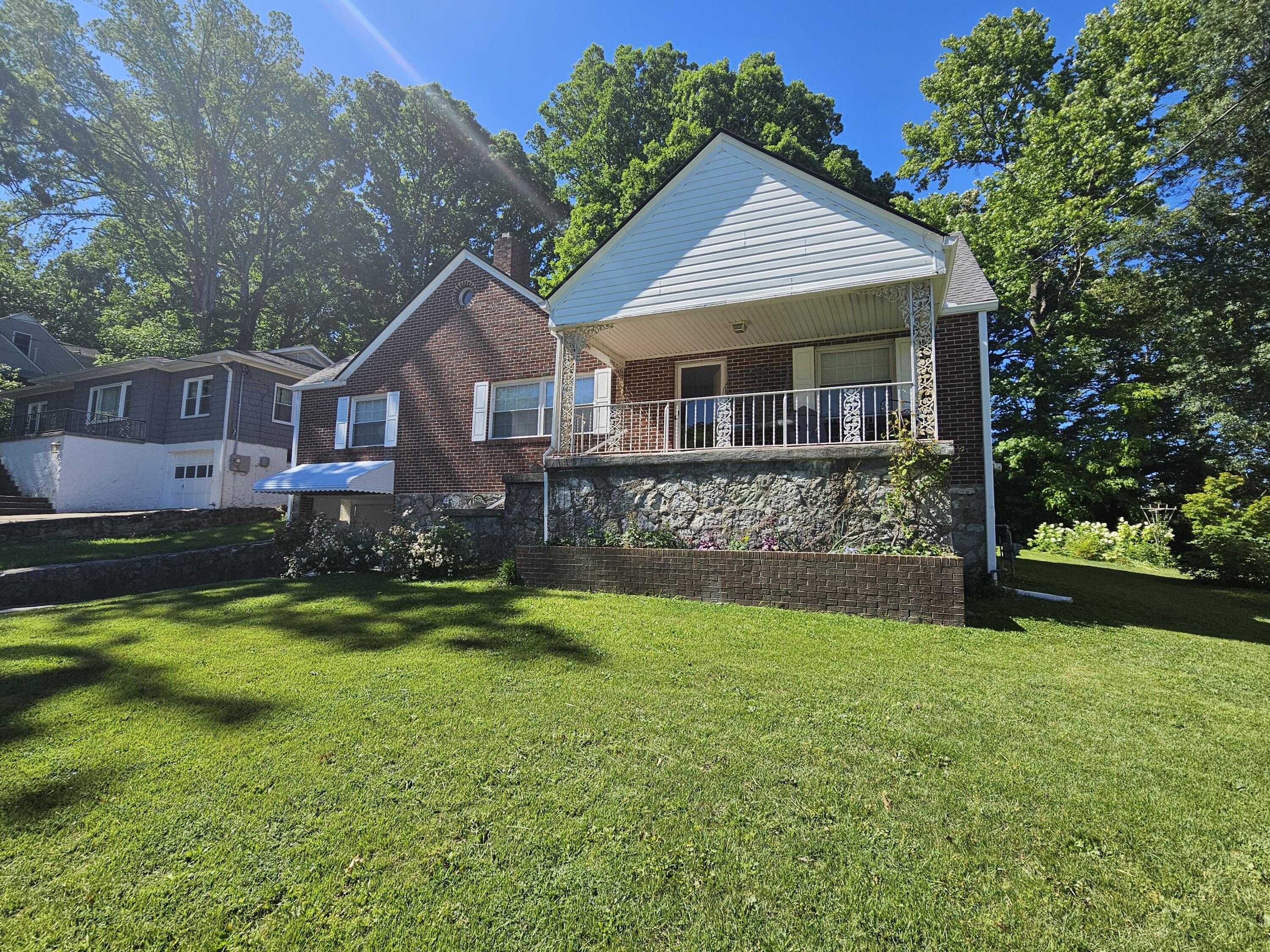 110 Forsythe Street