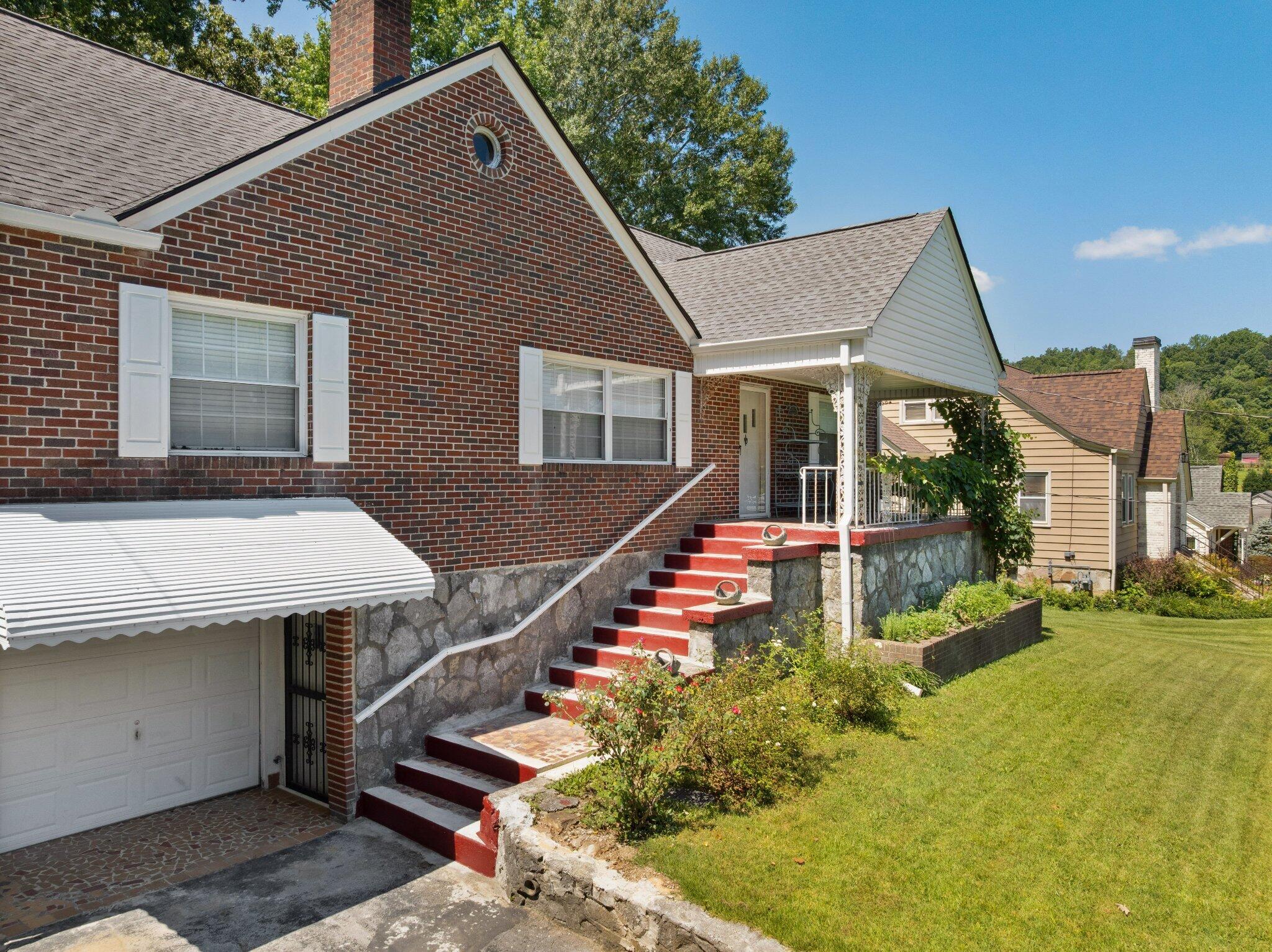 110 Forsythe Street