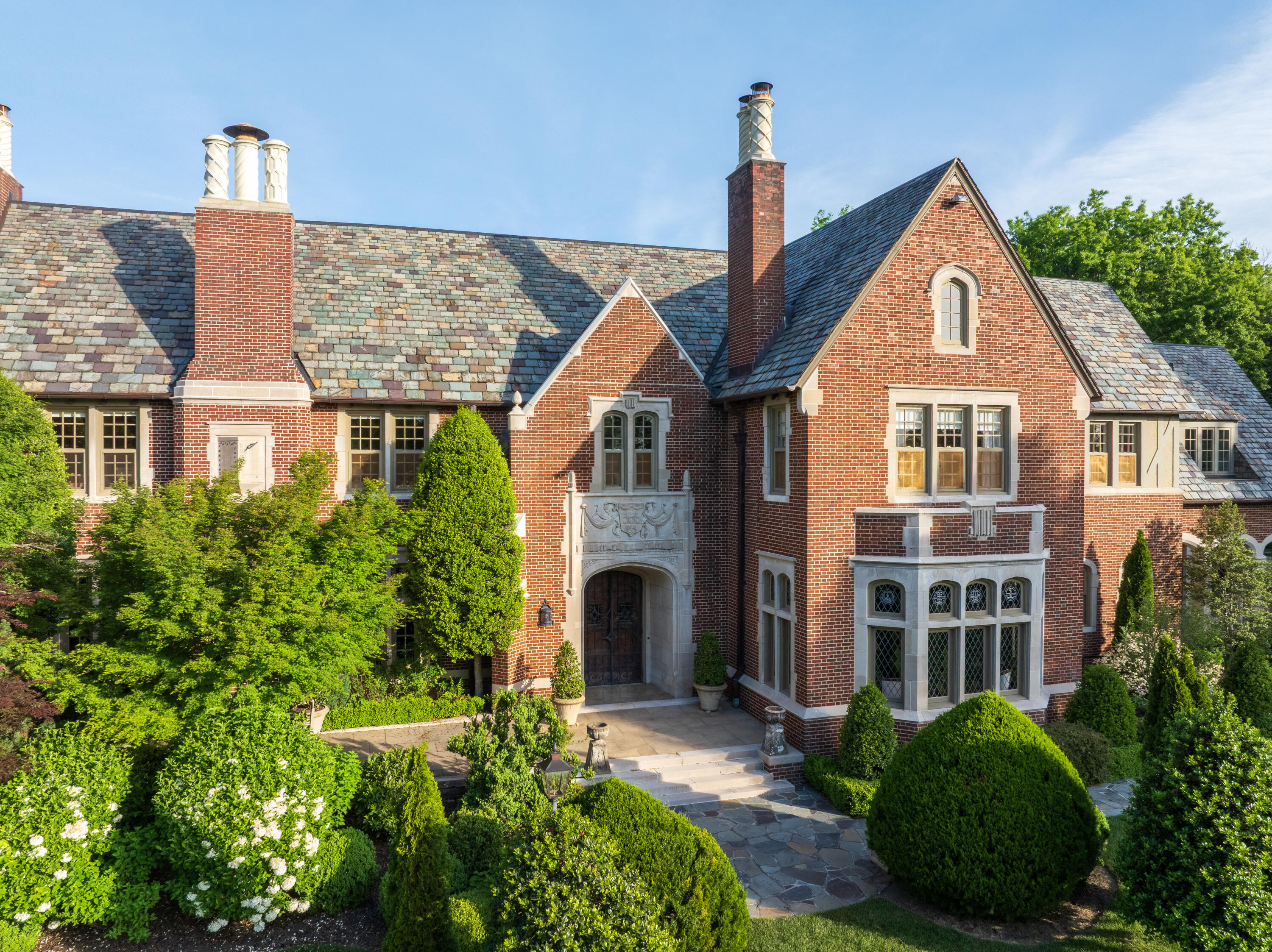 1649 Minnekahda Road