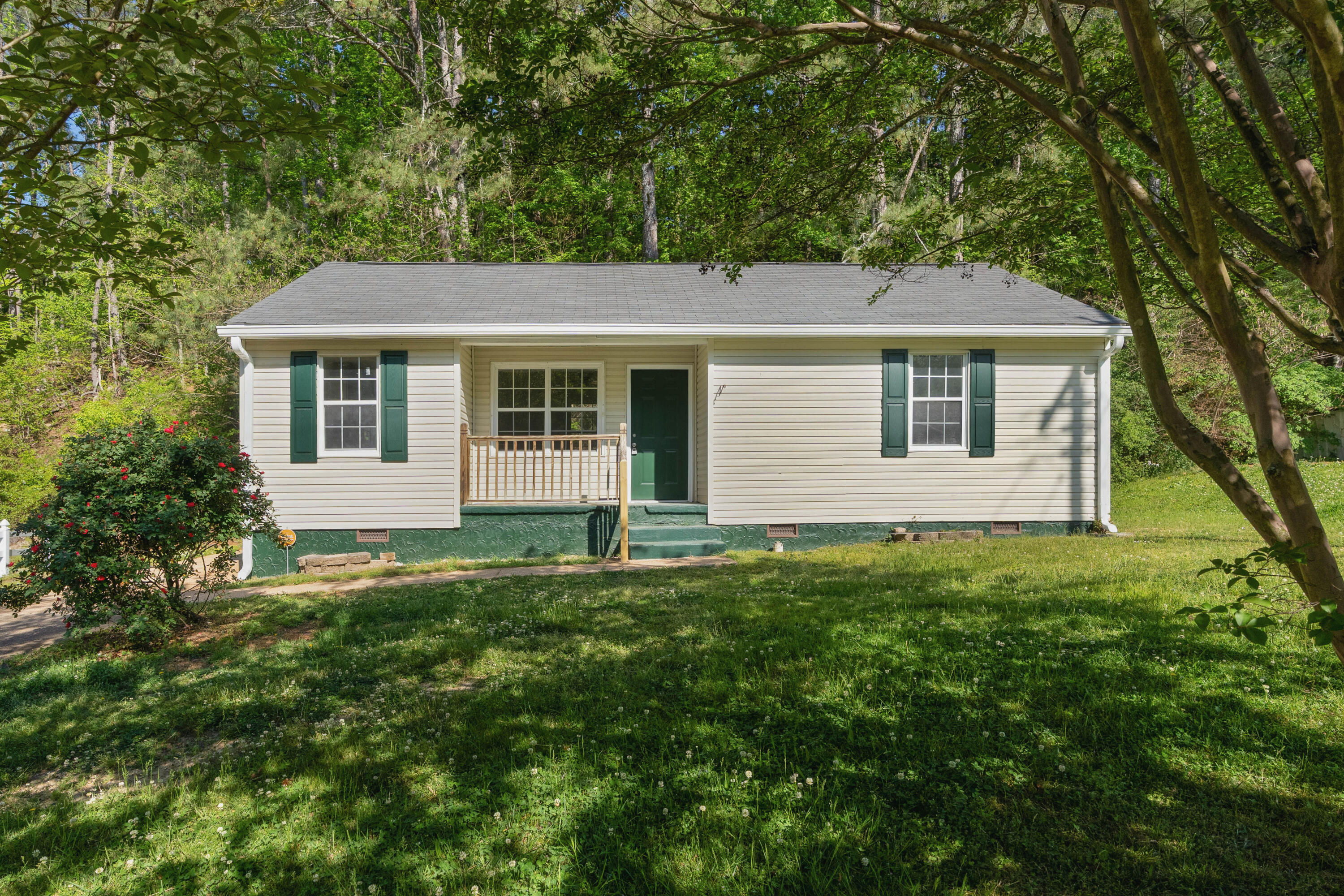 1631 Dogwood Drive