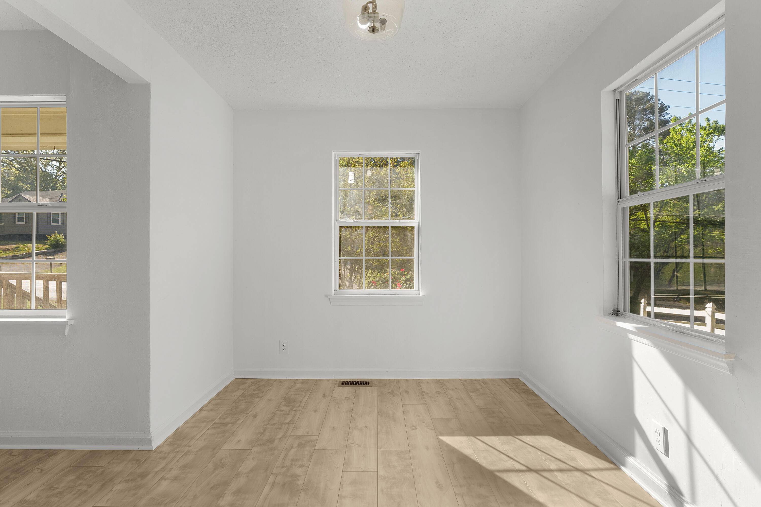 1631 Dogwood Drive