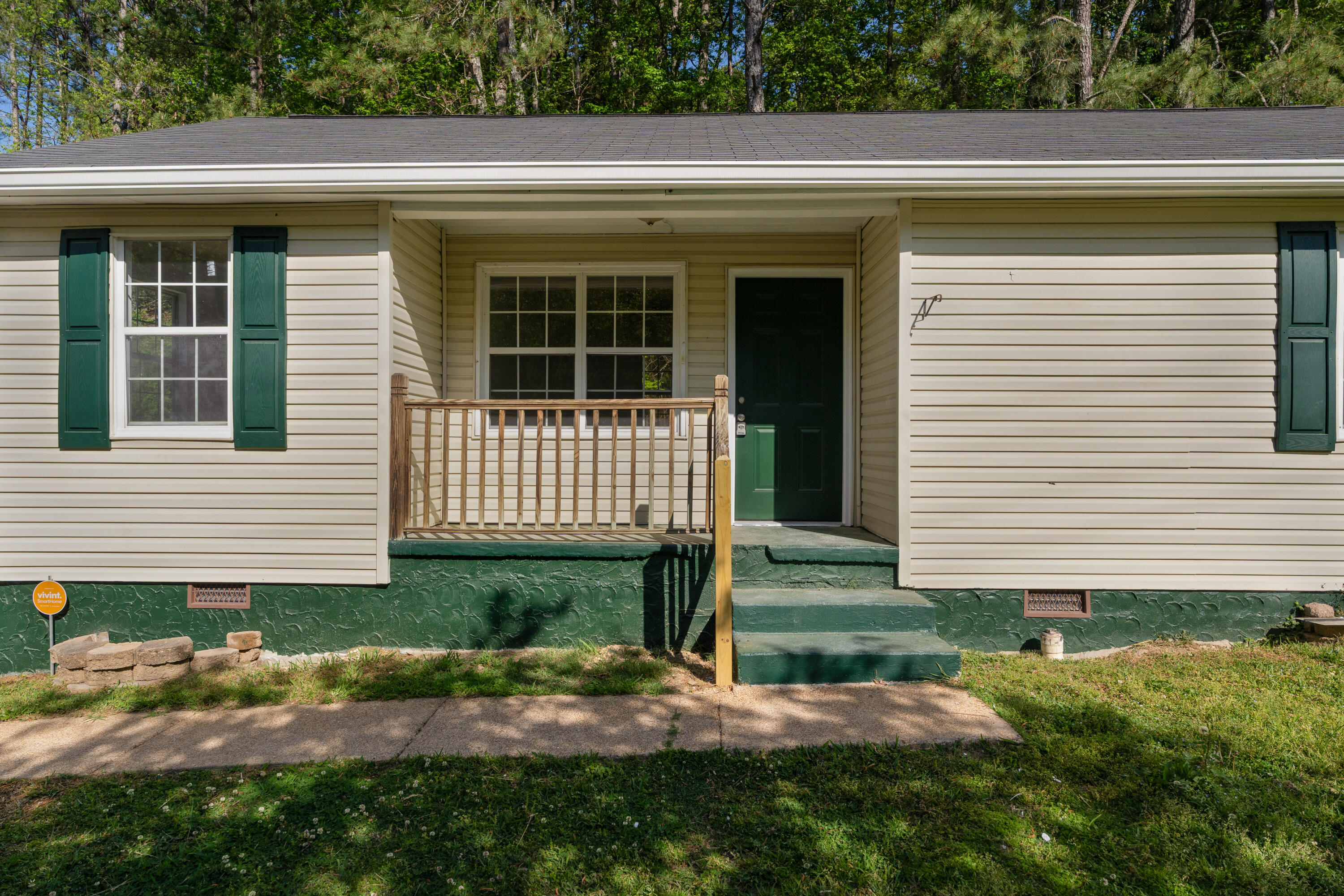 1631 Dogwood Drive