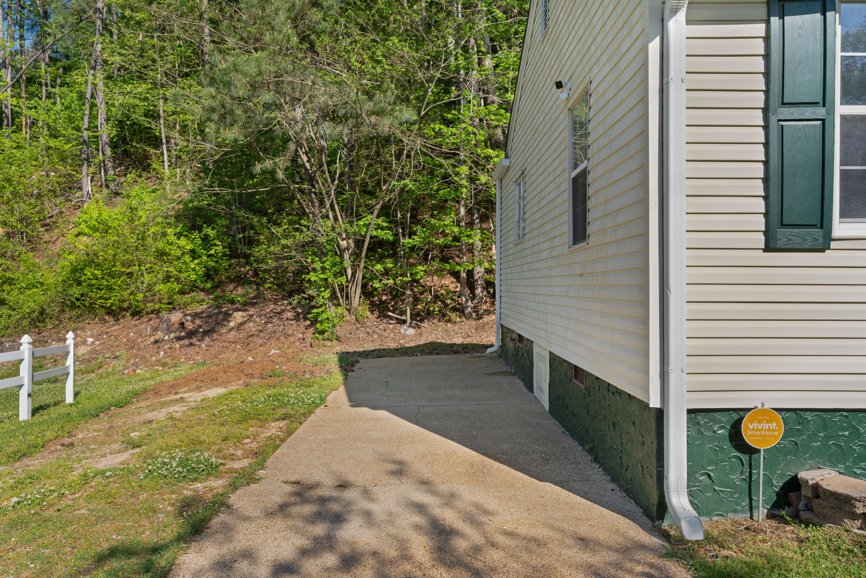 1631 Dogwood Drive