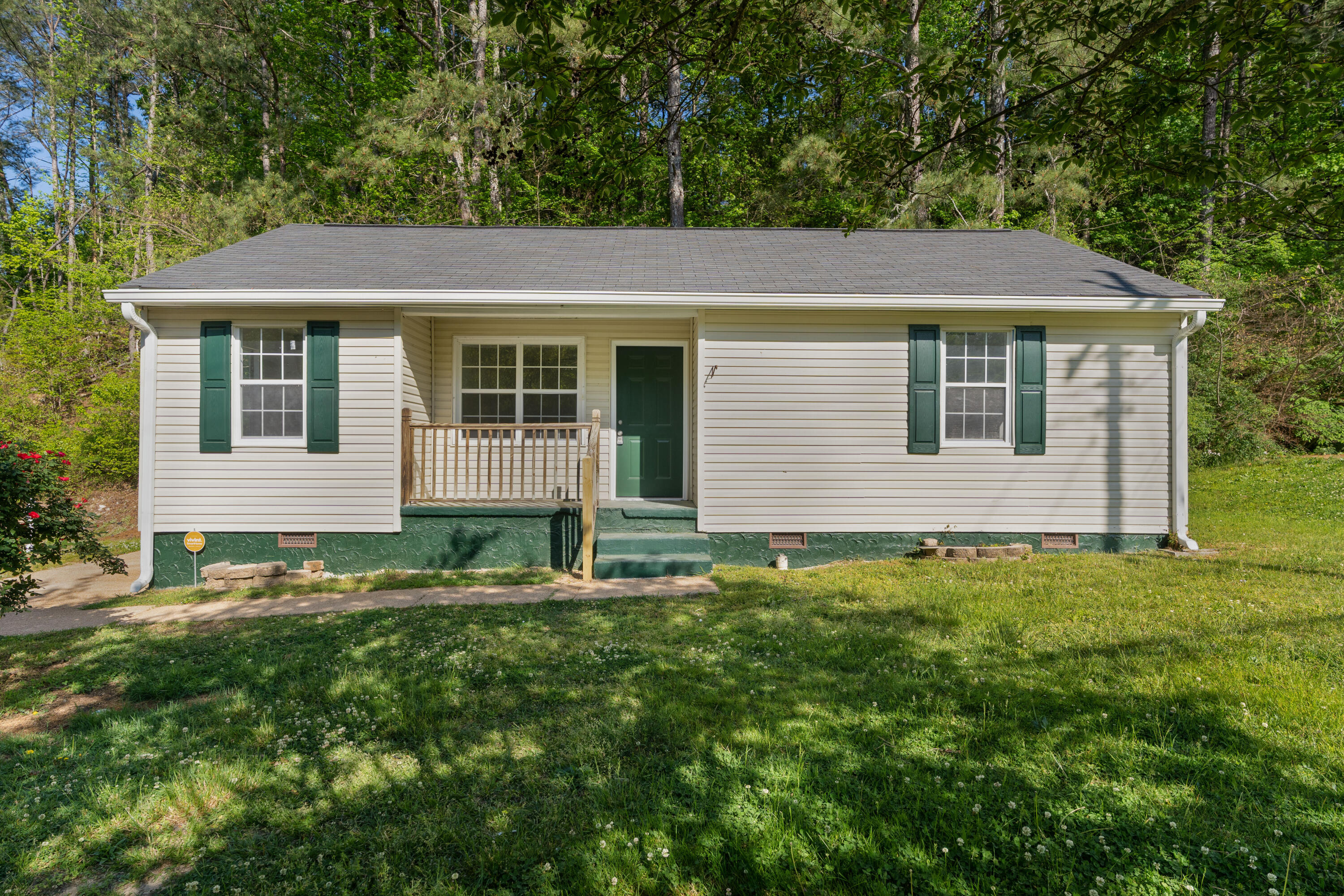 1631 Dogwood Drive