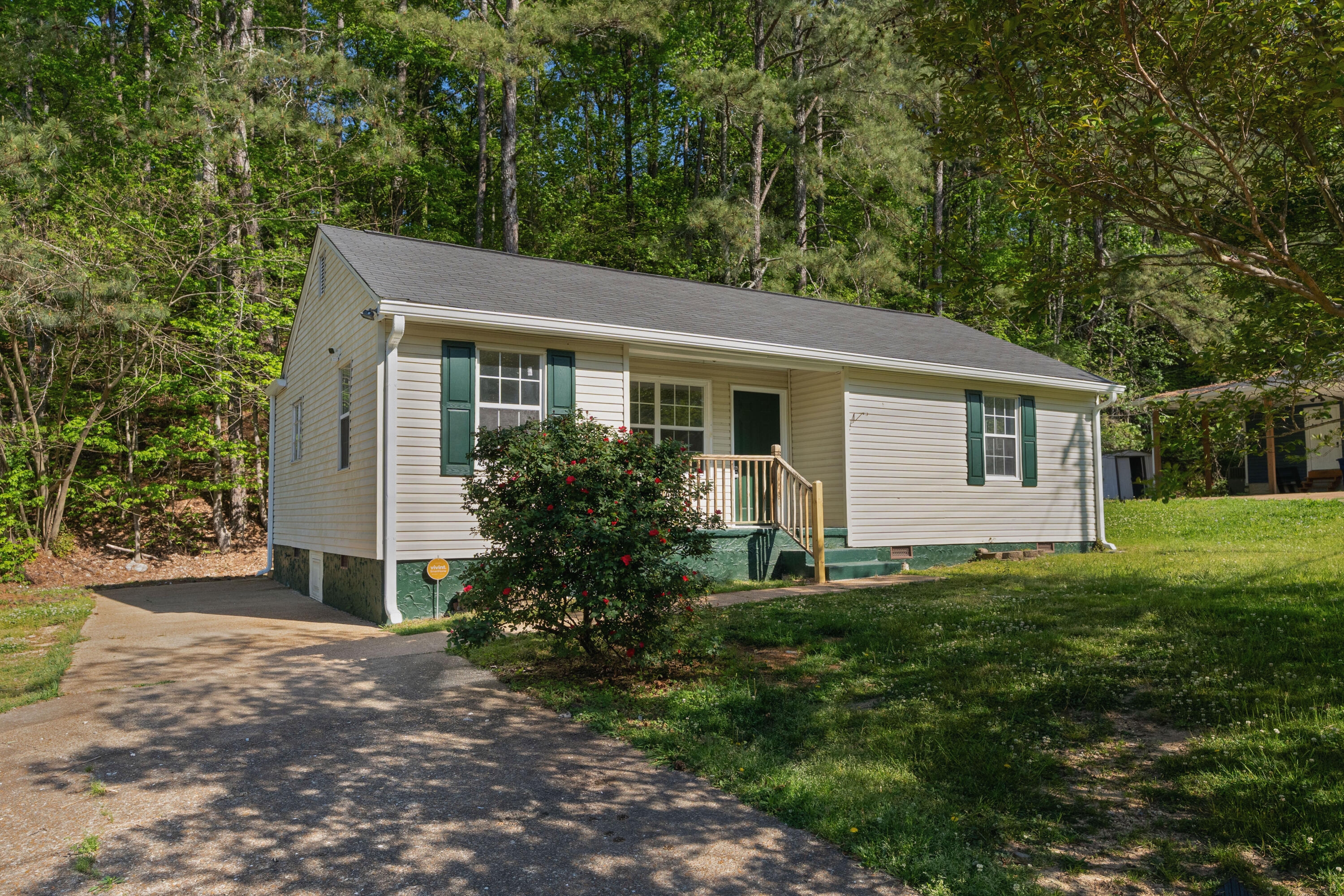 1631 Dogwood Drive