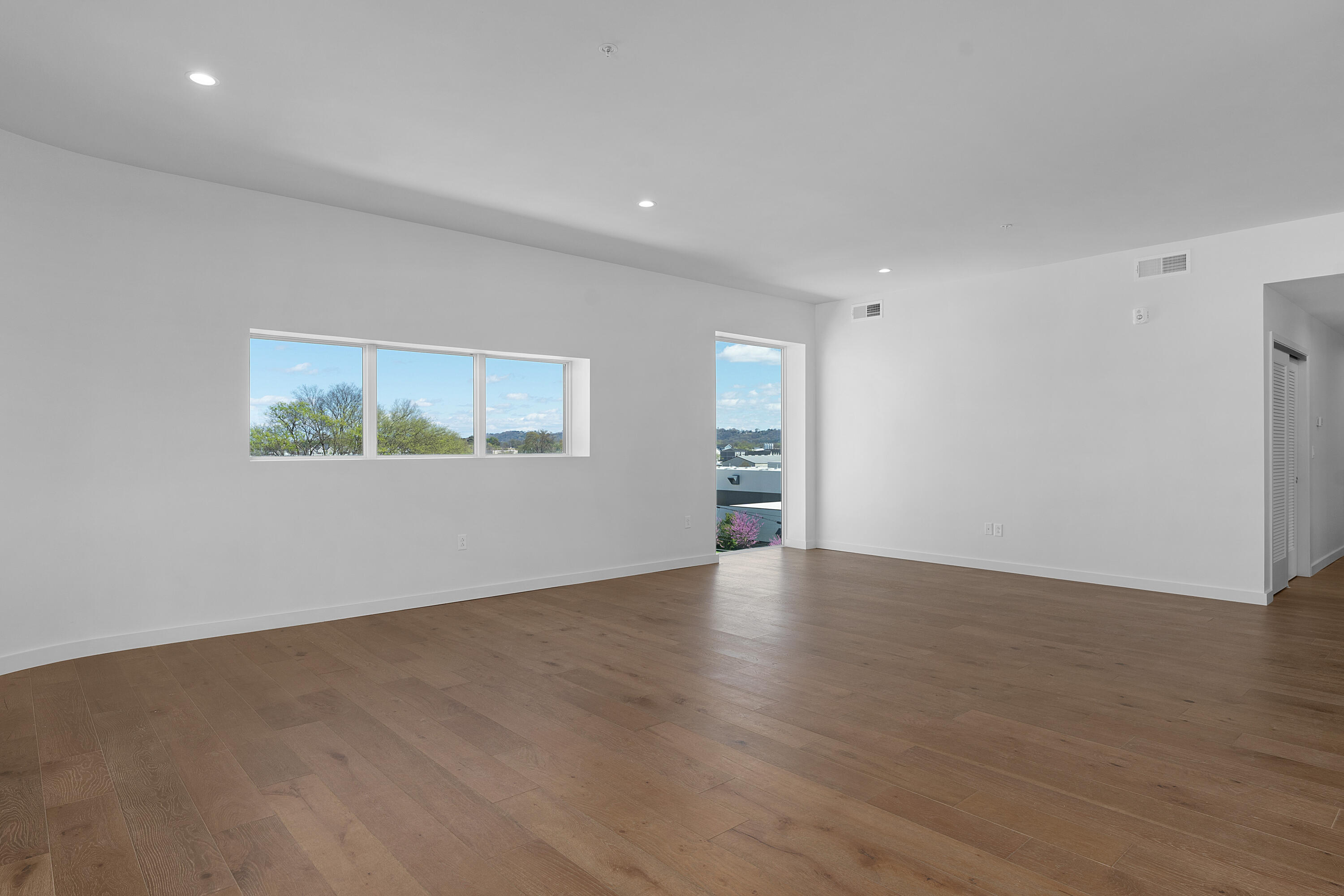 1939 Central Avenue, 429