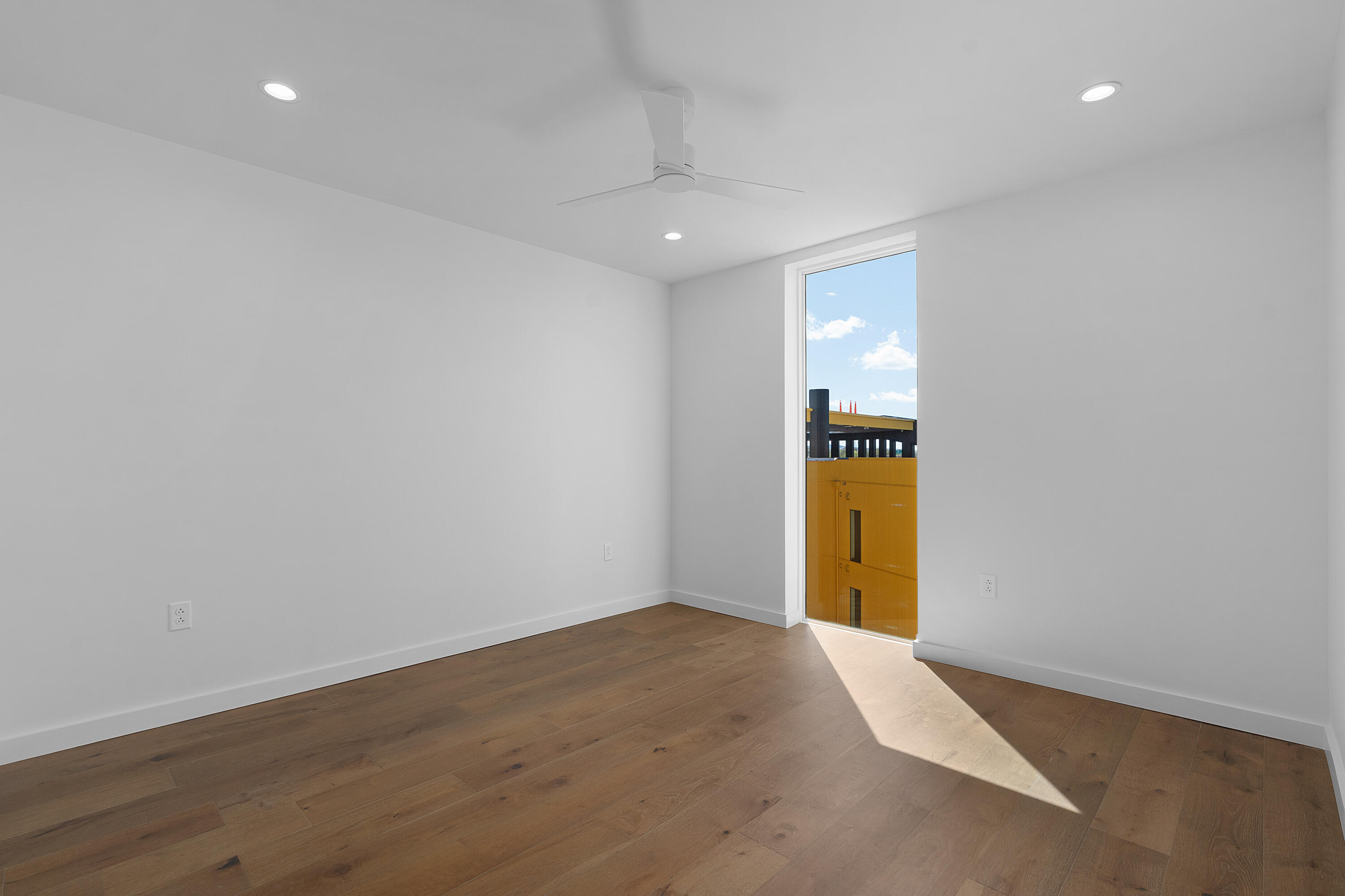 1939 Central Avenue, 429