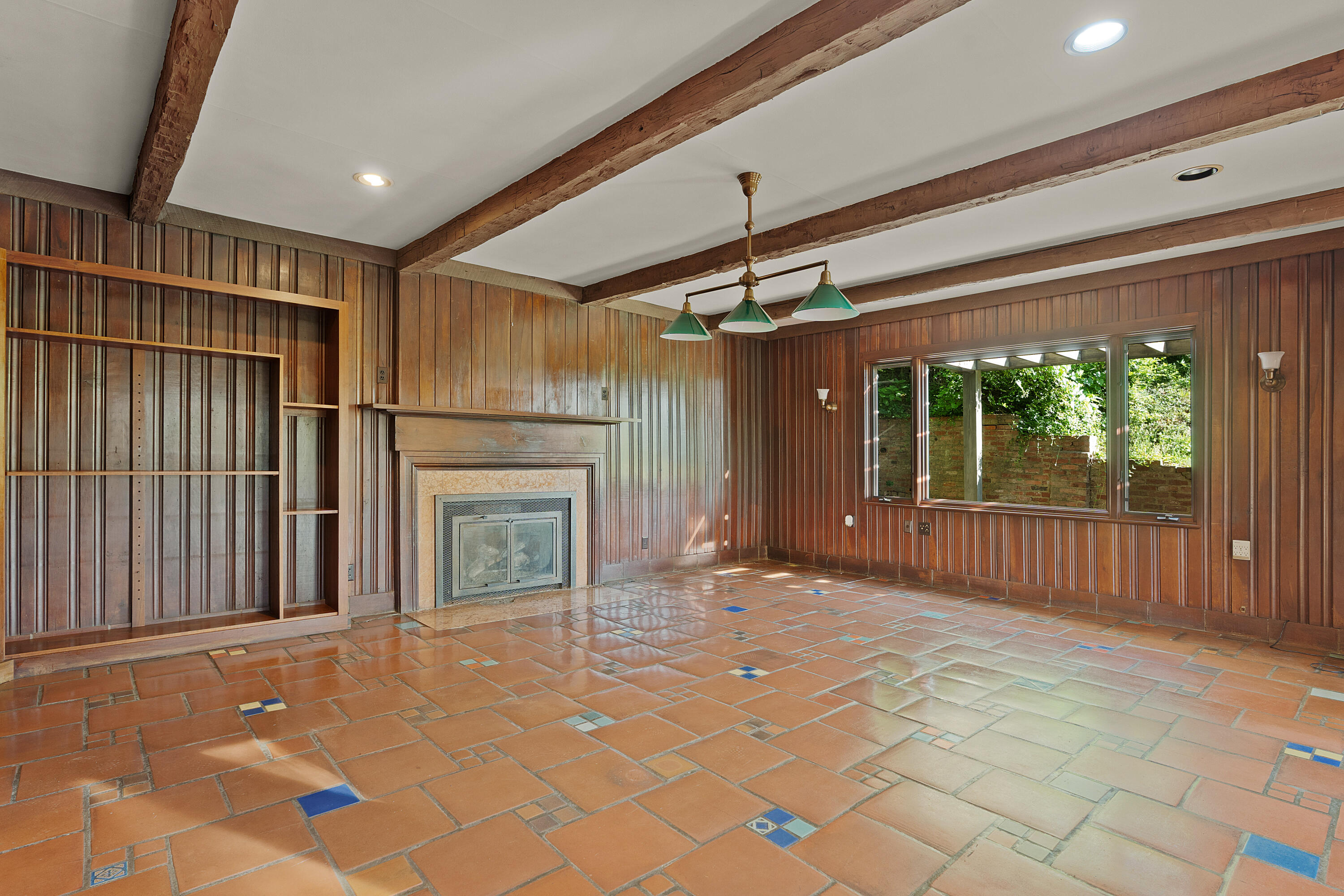 2910 Crest Terrace Drive