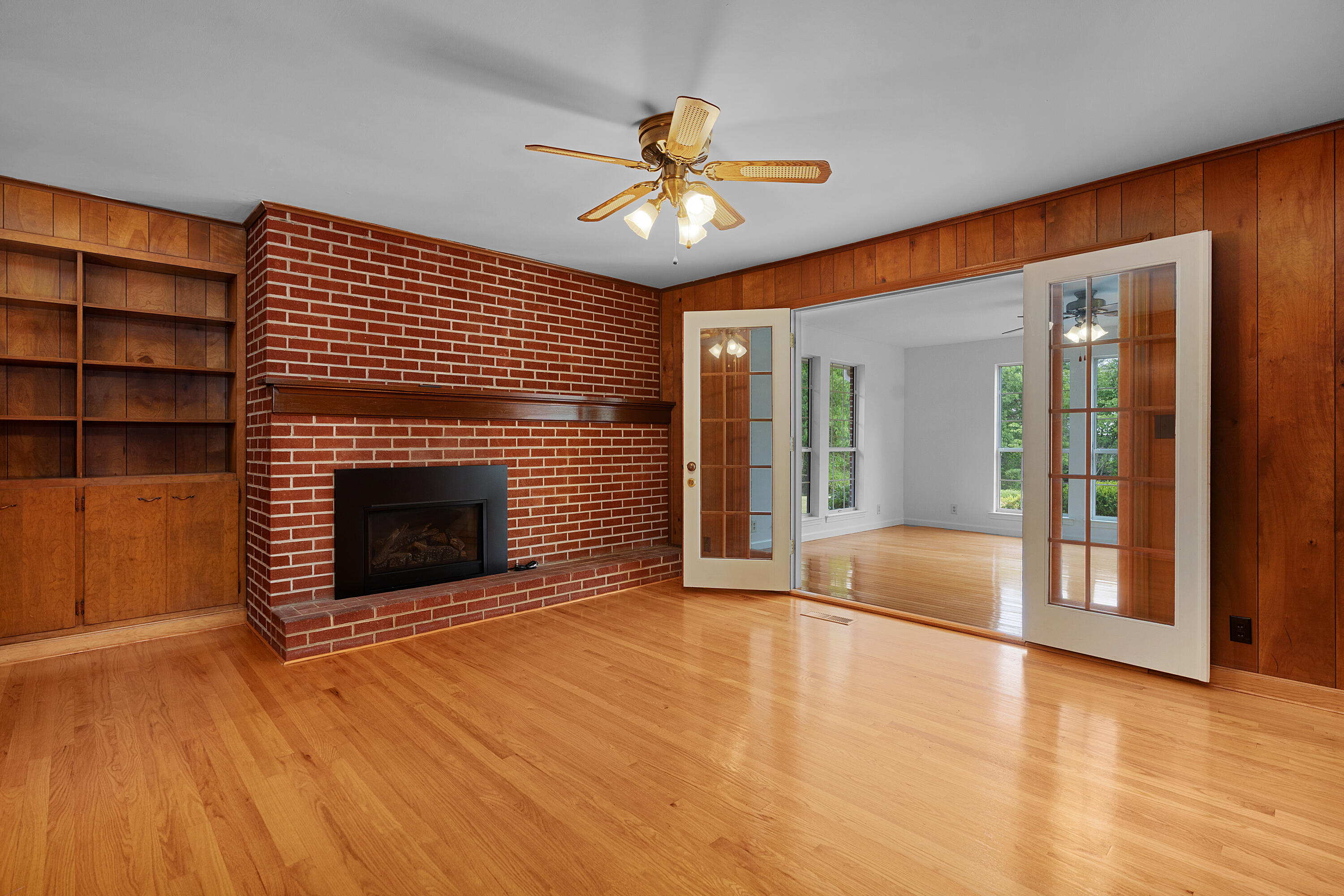 5814 Crestview Drive