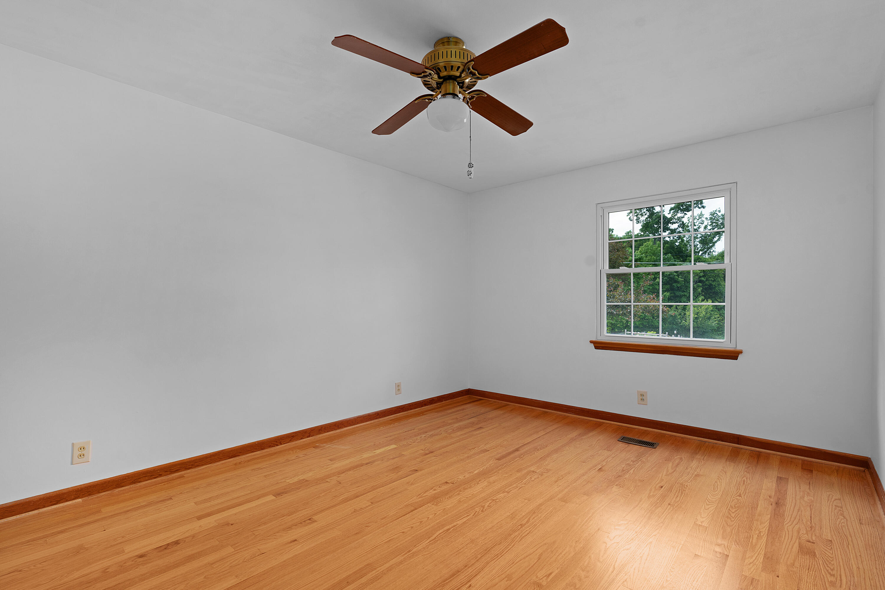 5814 Crestview Drive