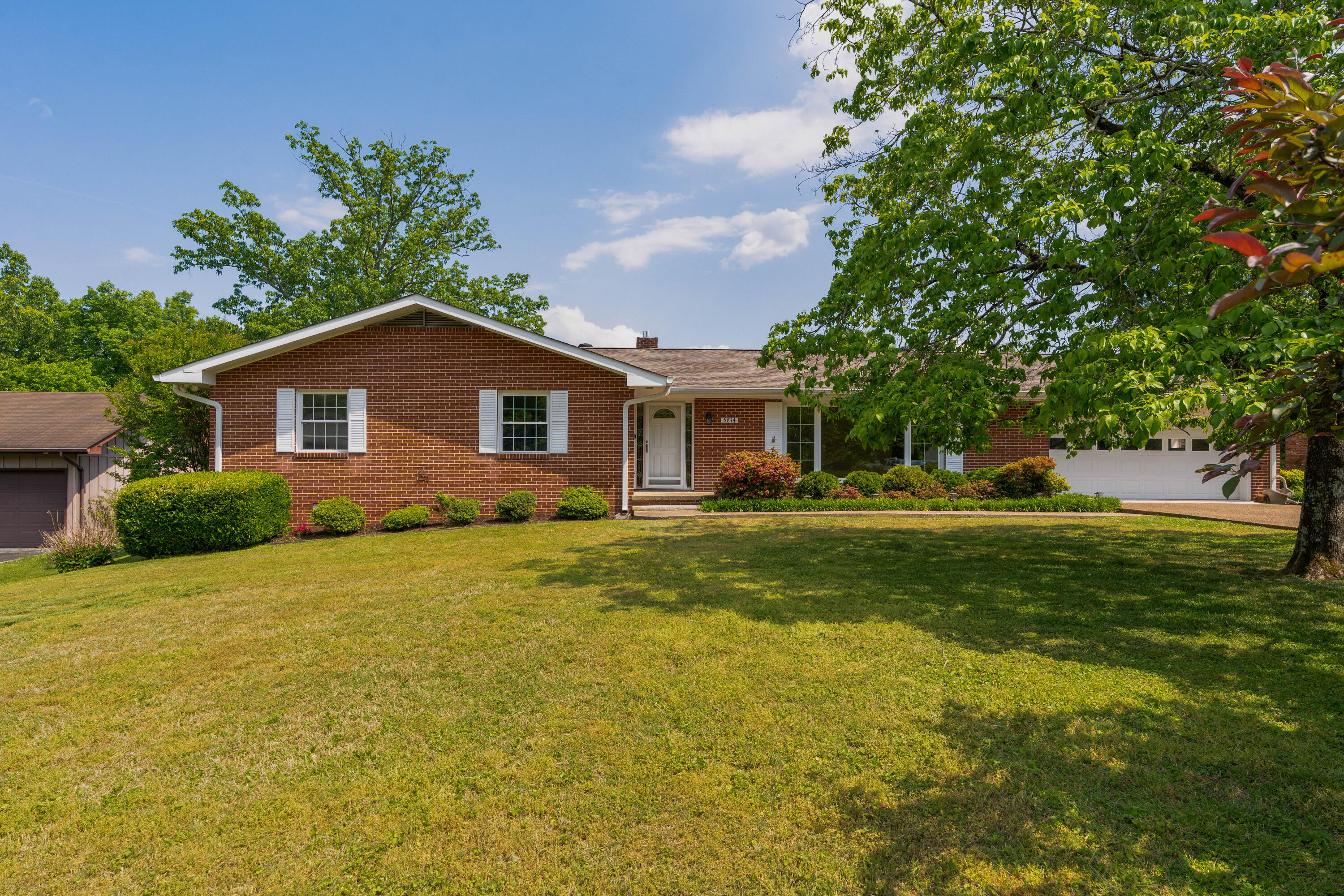 5814 Crestview Drive