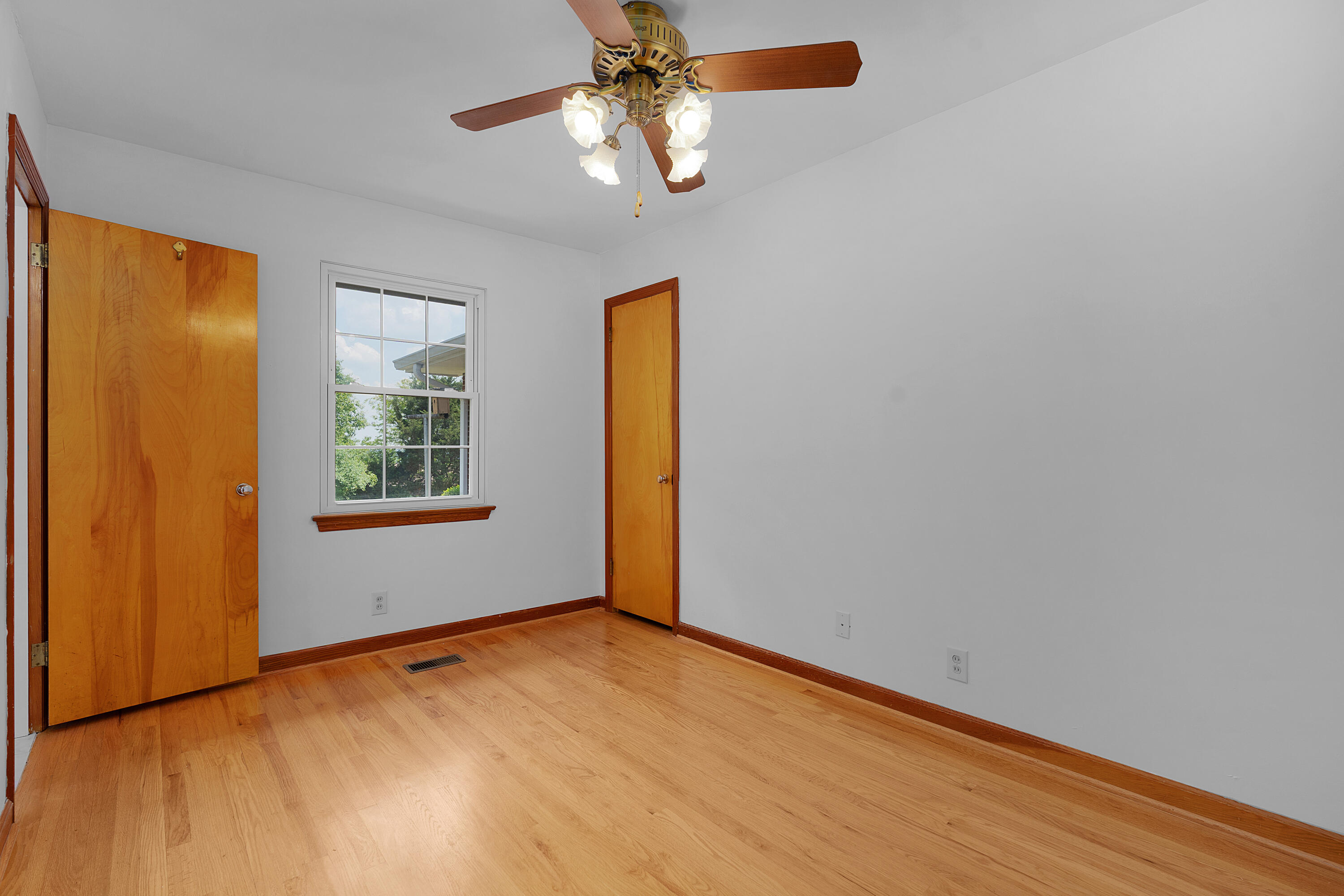 5814 Crestview Drive