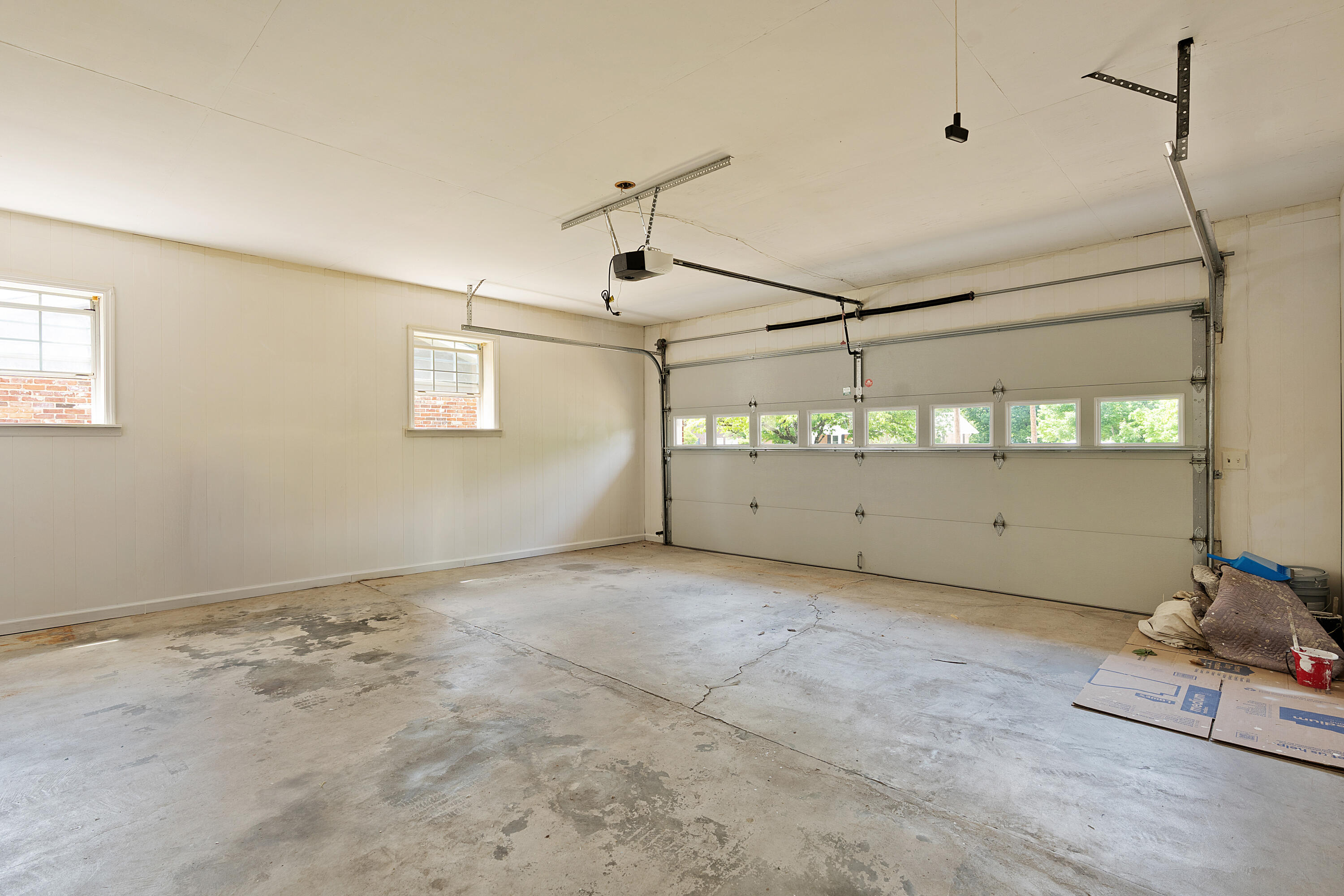 5814 Crestview Drive