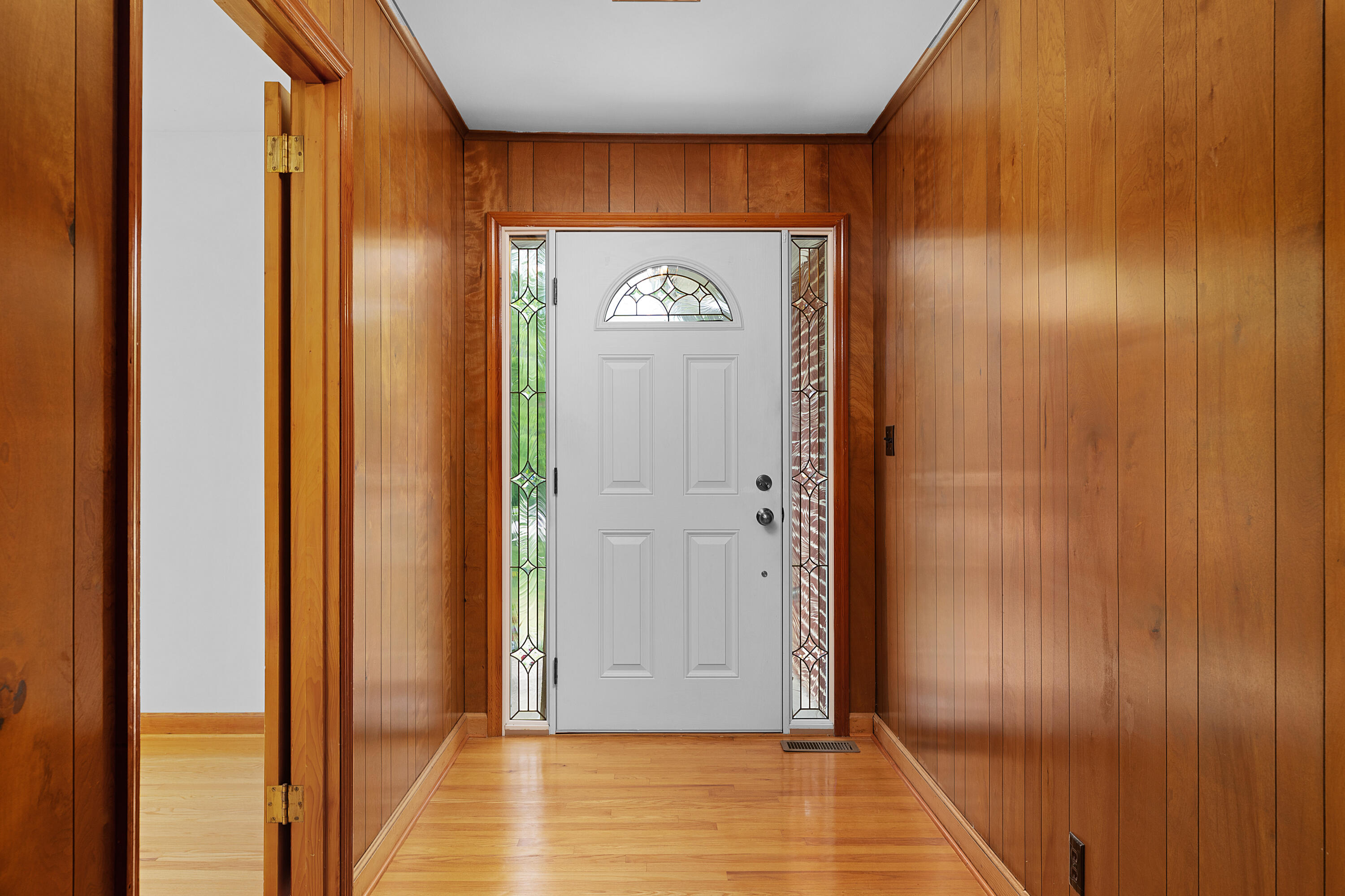 5814 Crestview Drive